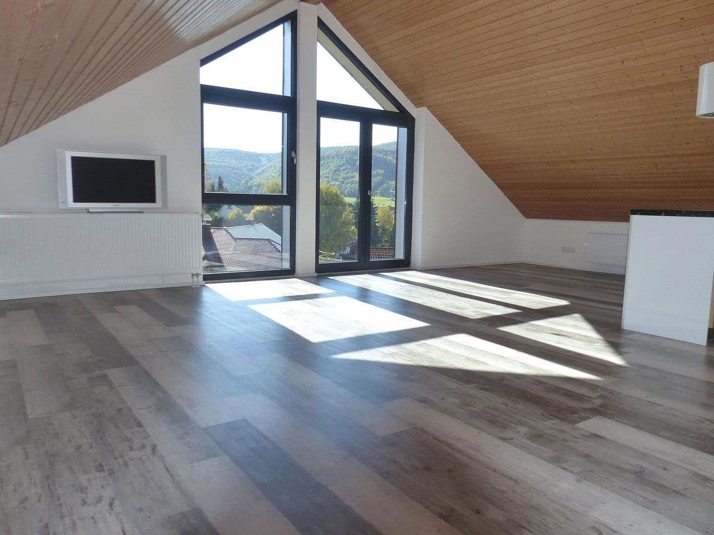 Prenájom bytu 3-izbový 60 m², Albstadt, Bádensko-Wurttembersko Prenájom bytu 3-izbový 60 m², Albstadt, Bádensko-Wurttembersko