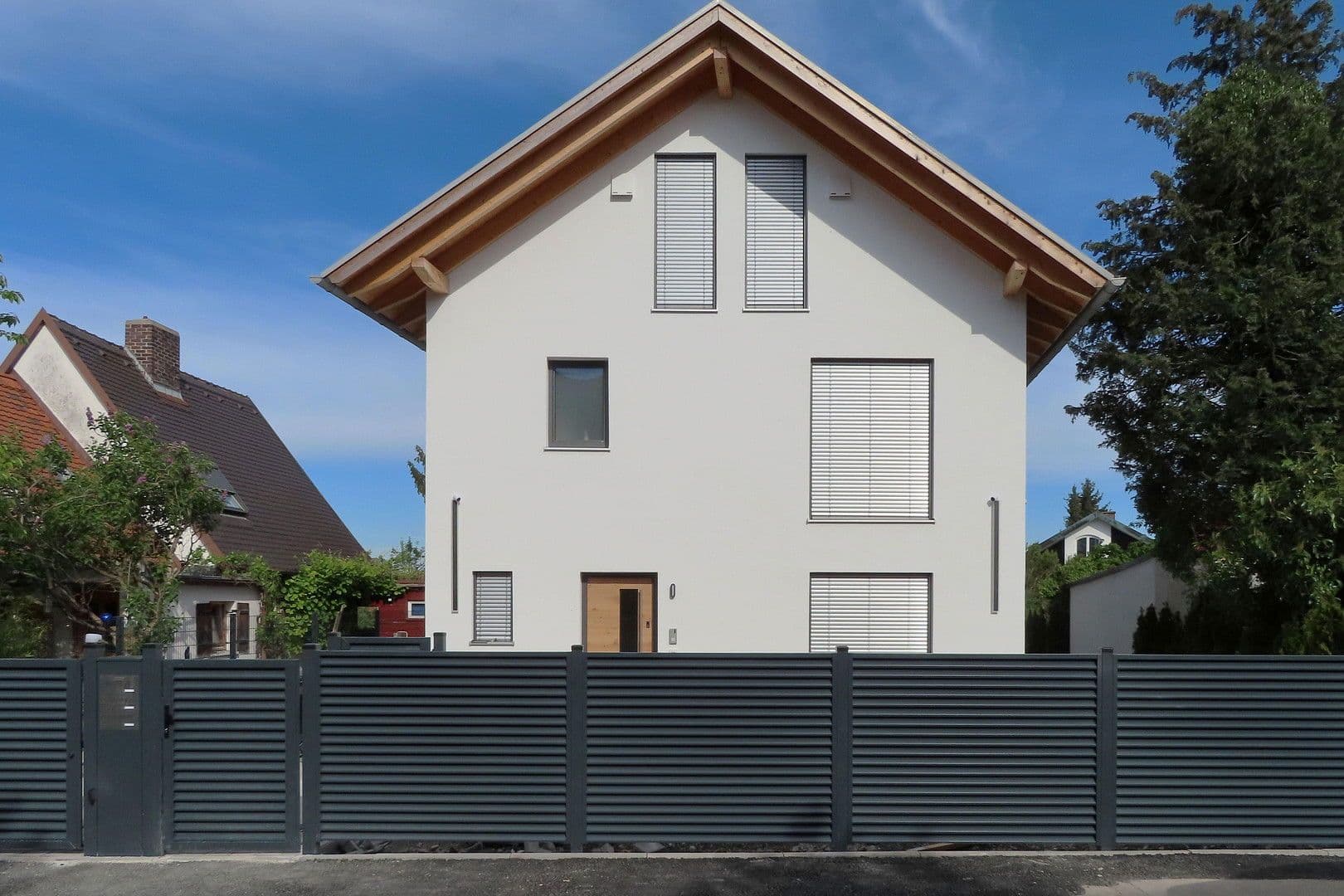 Predaj domu 133 m², pozemek 382 m², München, Bavorsko Predaj domu 133 m², pozemek 382 m², München, Bavorsko