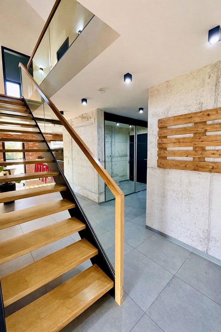 Predaj domu 163 m², pozemek 485 m², Waldshut-Tiengen, Bádensko-Wurttembersko Predaj domu 163 m², pozemek 485 m², Waldshut-Tiengen, Bádensko-Wurttembersko