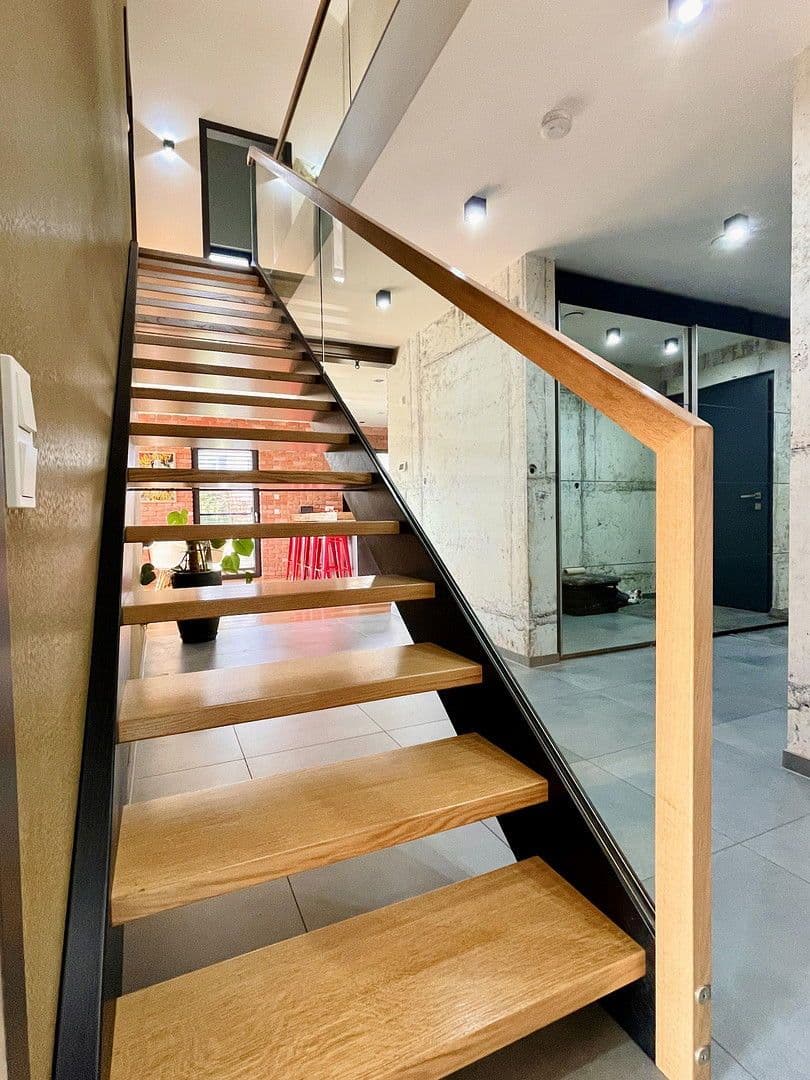 Predaj domu 163 m², pozemek 485 m², Waldshut-Tiengen, Bádensko-Wurttembersko Predaj domu 163 m², pozemek 485 m², Waldshut-Tiengen, Bádensko-Wurttembersko