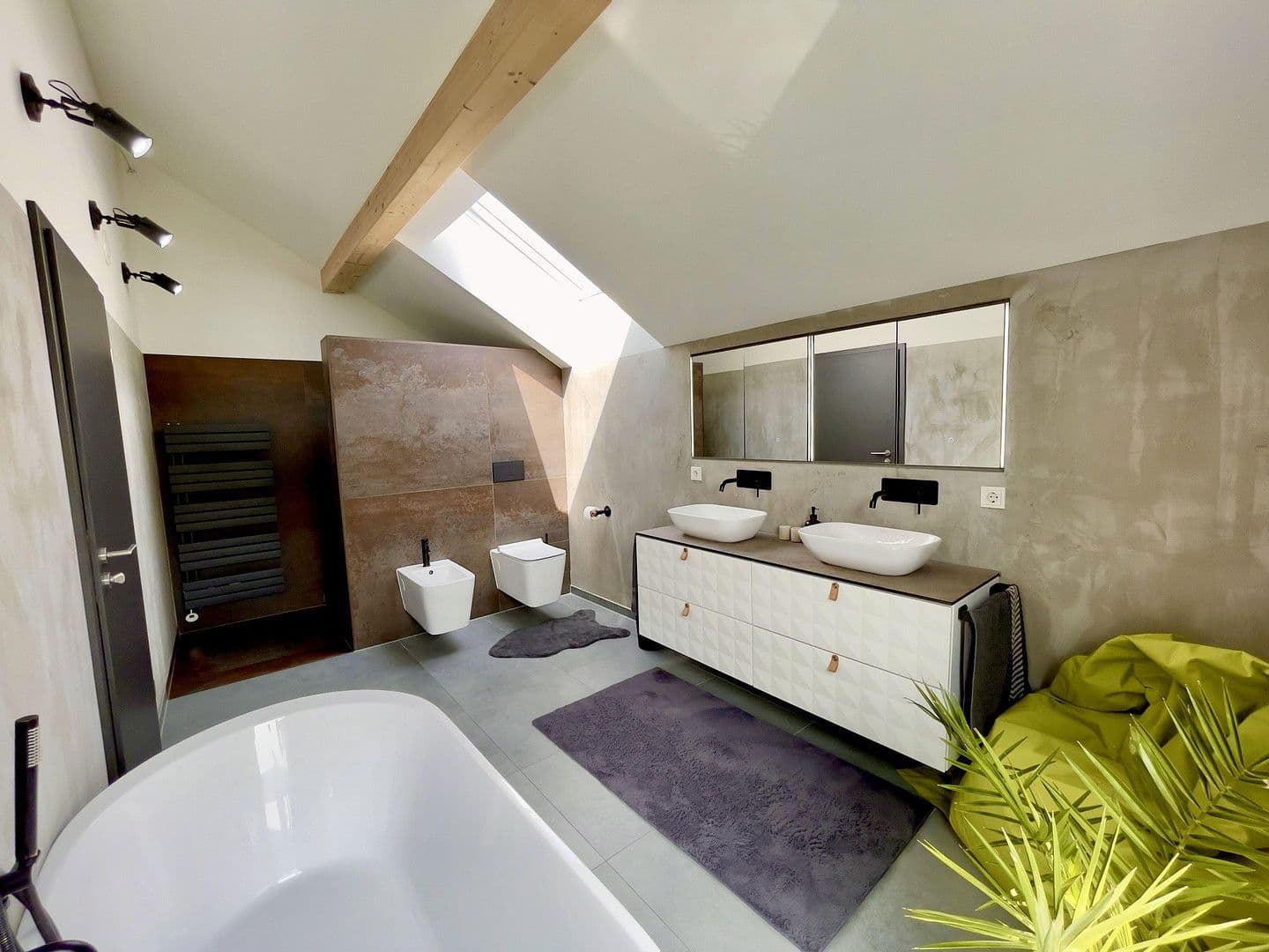 Predaj domu 163 m², pozemek 485 m², Waldshut-Tiengen, Bádensko-Wurttembersko Predaj domu 163 m², pozemek 485 m², Waldshut-Tiengen, Bádensko-Wurttembersko