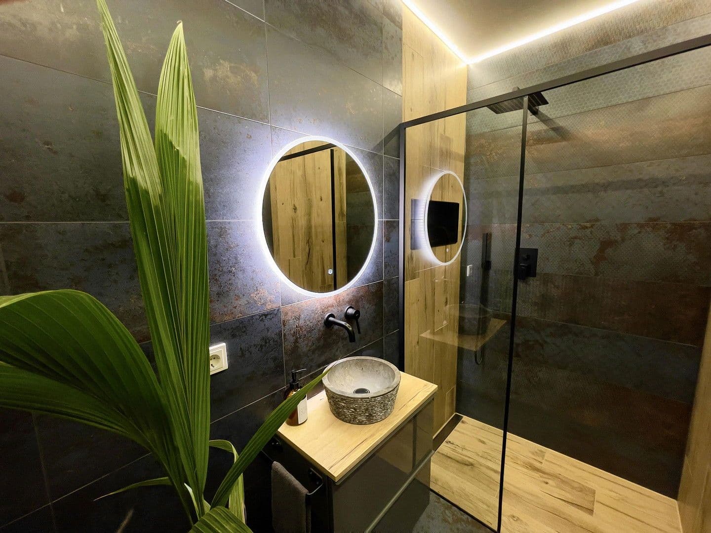 Predaj domu 163 m², pozemek 485 m², Waldshut-Tiengen, Bádensko-Wurttembersko Predaj domu 163 m², pozemek 485 m², Waldshut-Tiengen, Bádensko-Wurttembersko