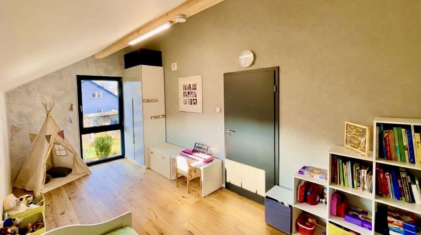 Predaj domu 163 m², pozemek 485 m², Waldshut-Tiengen, Bádensko-Wurttembersko Predaj domu 163 m², pozemek 485 m², Waldshut-Tiengen, Bádensko-Wurttembersko