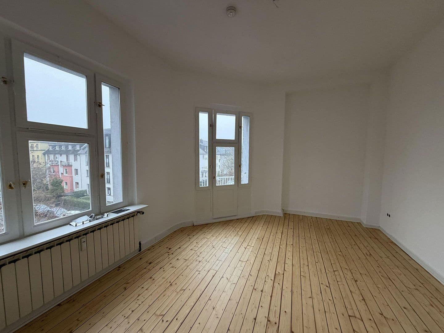 Prenájom bytu 2-izbový 87 m², Petersbergstraße 88, Köln, Severné Porýnie - Westfálsko Prenájom bytu 2-izbový 87 m², Petersbergstraße 88, Köln, Severné Porýnie - Westfálsko