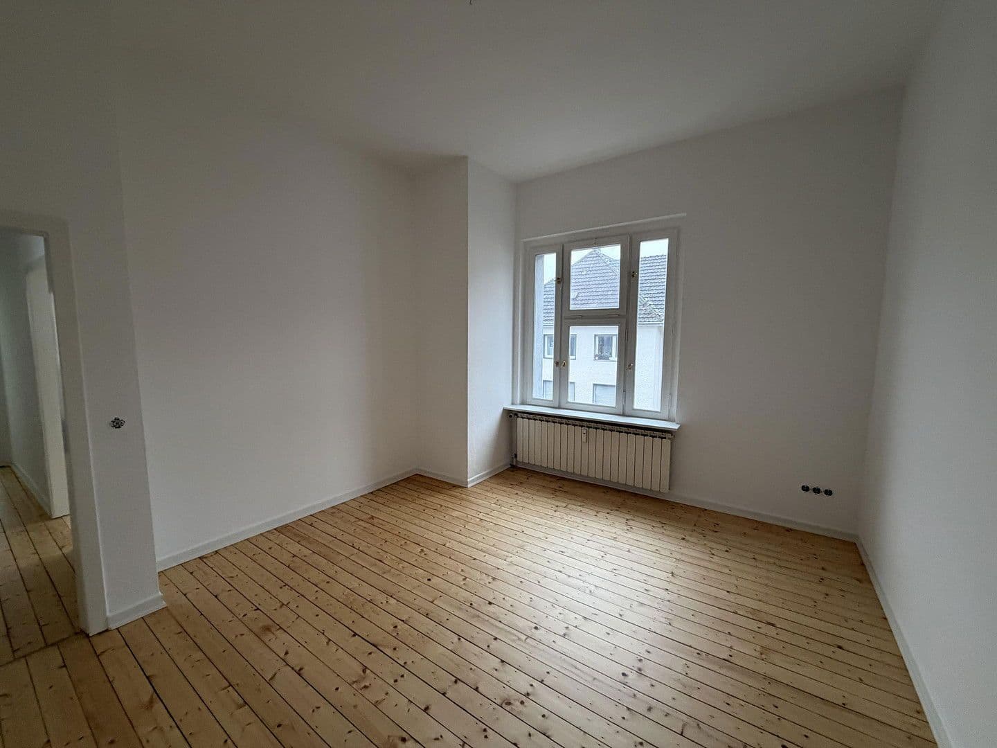 Prenájom bytu 2-izbový 87 m², Petersbergstraße 88, Köln, Severné Porýnie - Westfálsko Prenájom bytu 2-izbový 87 m², Petersbergstraße 88, Köln, Severné Porýnie - Westfálsko