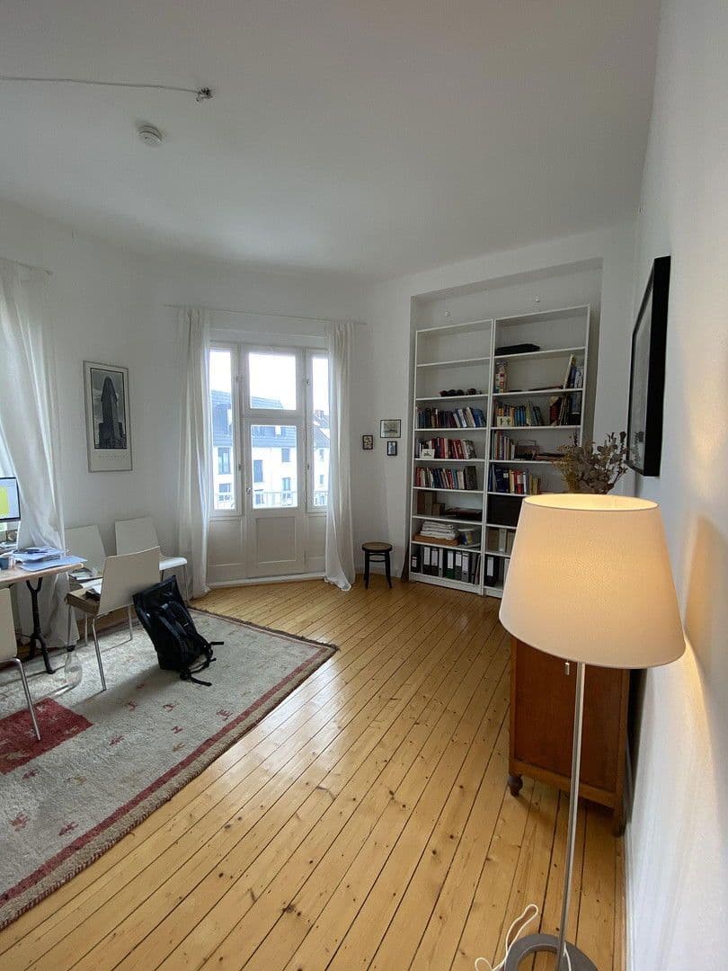 Prenájom bytu 2-izbový 87 m², Petersbergstraße 88, Köln, Severné Porýnie - Westfálsko Prenájom bytu 2-izbový 87 m², Petersbergstraße 88, Köln, Severné Porýnie - Westfálsko