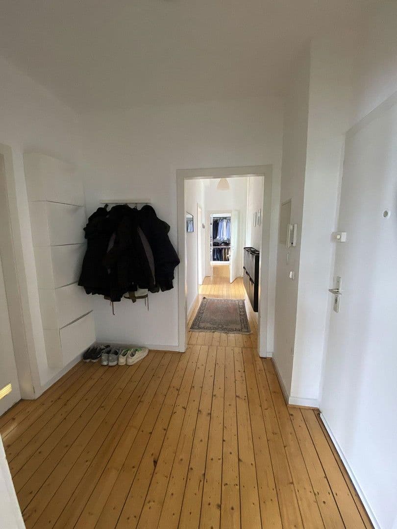 Prenájom bytu 2-izbový 87 m², Petersbergstraße 88, Köln, Severné Porýnie - Westfálsko Prenájom bytu 2-izbový 87 m², Petersbergstraße 88, Köln, Severné Porýnie - Westfálsko