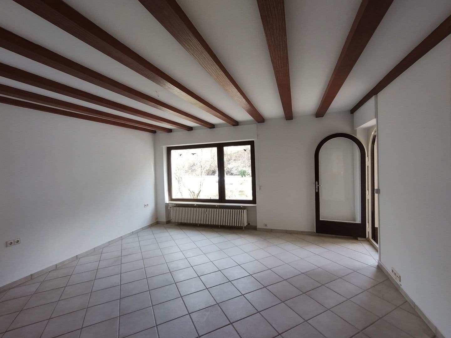 Prenájom bytu 3-izbový 119 m², Schwimmbadstraße 7, Bad Herrenalb, Bádensko-Wurttembersko Prenájom bytu 3-izbový 119 m², Schwimmbadstraße 7, Bad Herrenalb, Bádensko-Wurttembersko