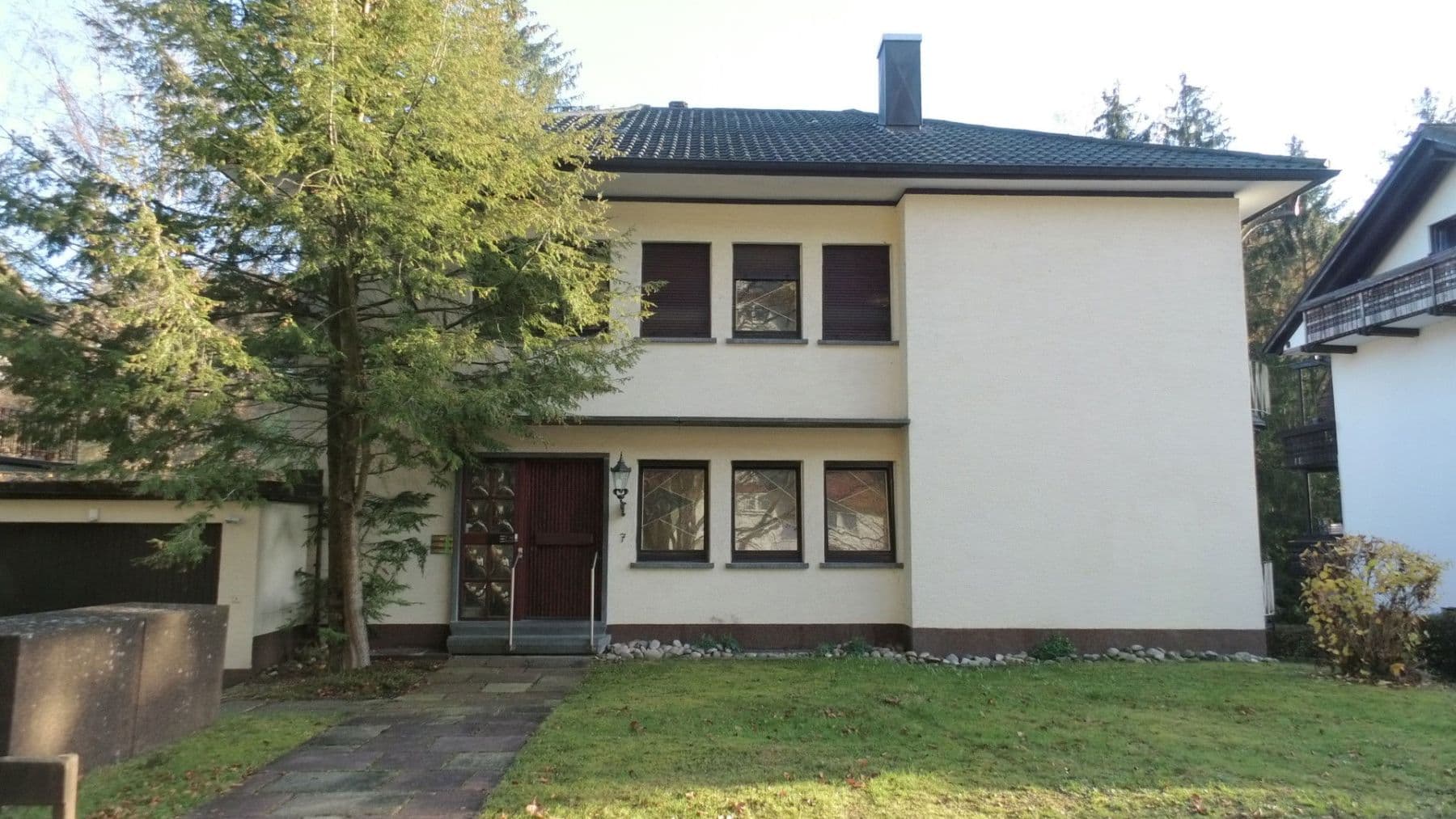 Prenájom bytu 3-izbový 119 m², Schwimmbadstraße 7, Bad Herrenalb, Bádensko-Wurttembersko Prenájom bytu 3-izbový 119 m², Schwimmbadstraße 7, Bad Herrenalb, Bádensko-Wurttembersko