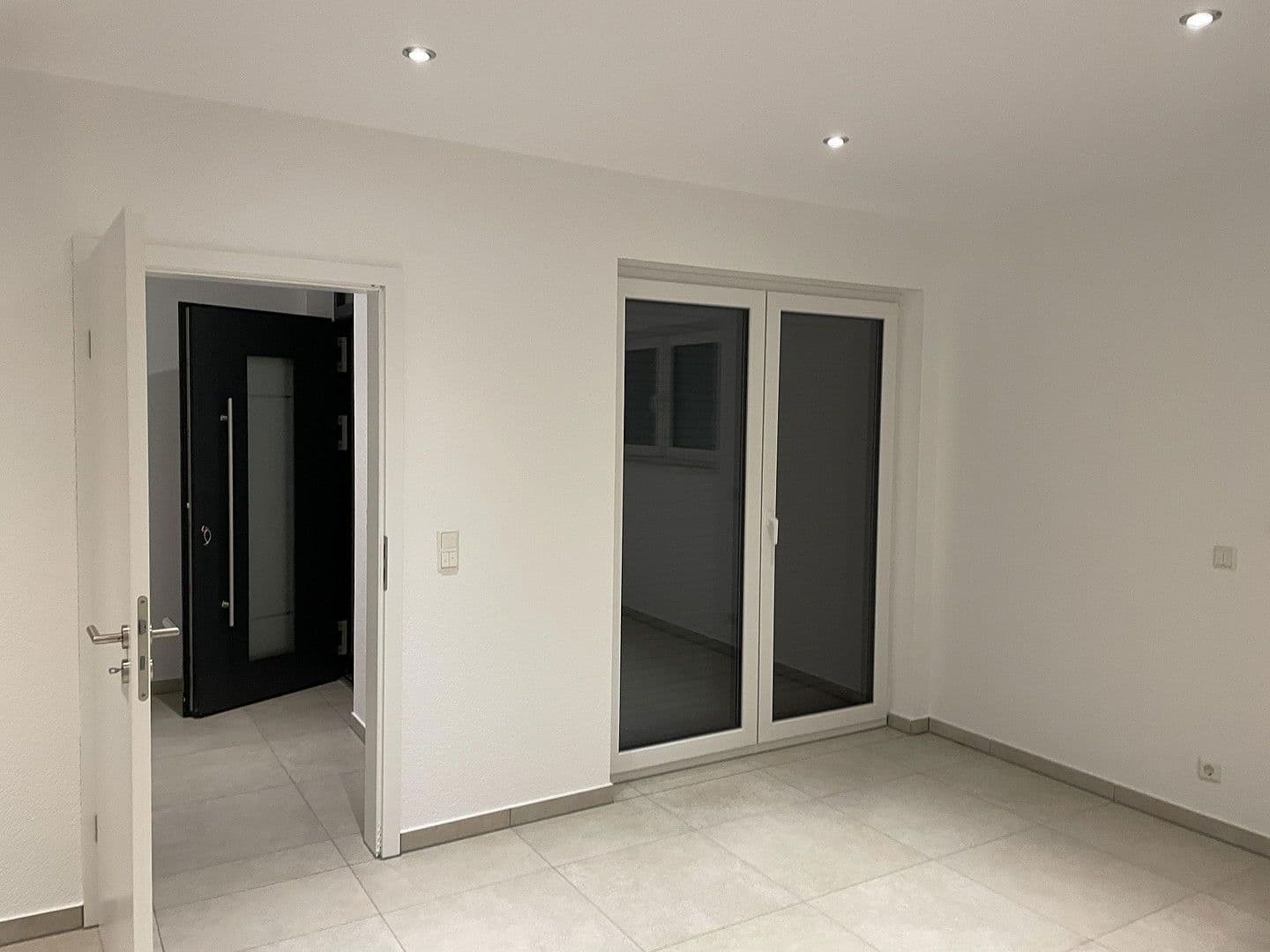 Prenájom bytu 2-izbový 65 m², Rauenberg, Bádensko-Wurttembersko Prenájom bytu 2-izbový 65 m², Rauenberg, Bádensko-Wurttembersko