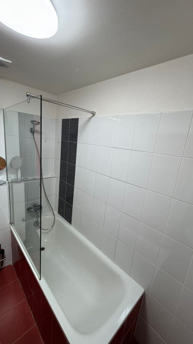 Prenájom bytu 2-izbový 50 m², U Leskavy, Brno, Jihomoravský kraj Prenájom bytu 2-izbový 50 m², U Leskavy, Brno, Jihomoravský kraj