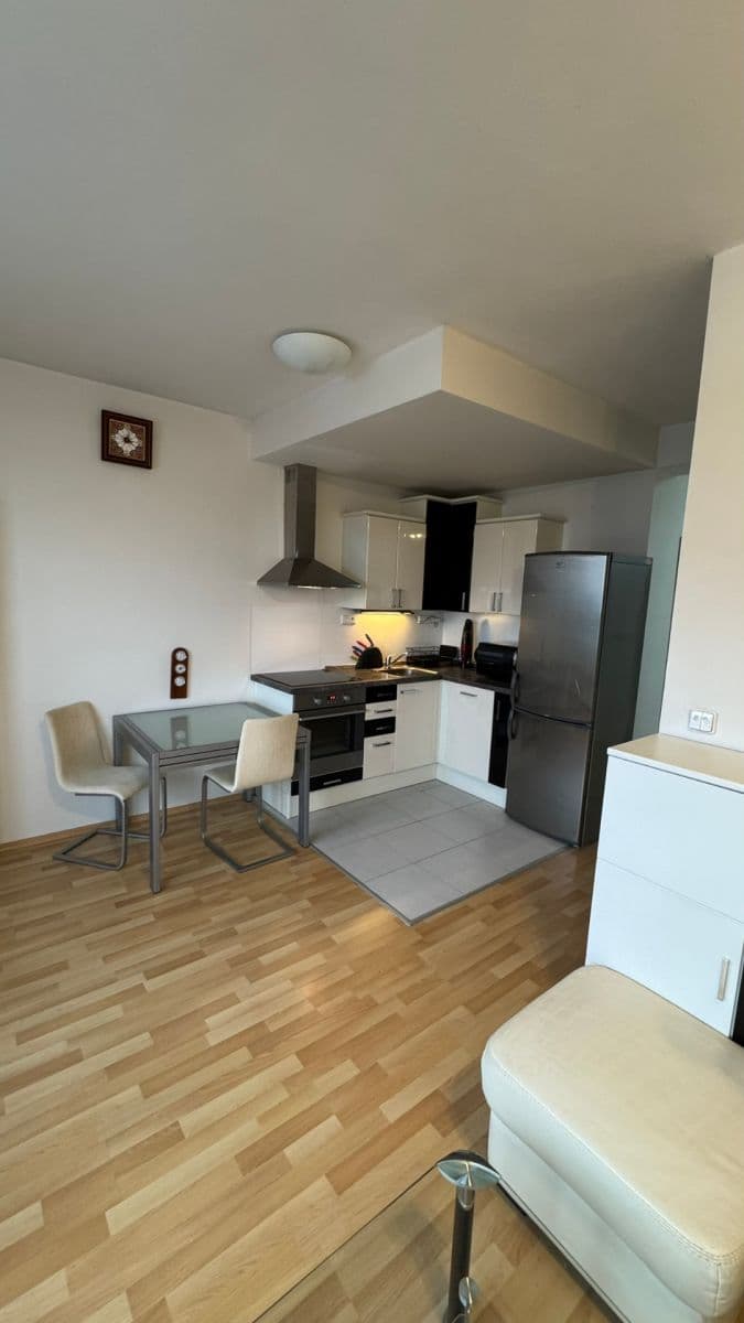 Prenájom bytu 2-izbový 50 m², U Leskavy, Brno, Jihomoravský kraj Prenájom bytu 2-izbový 50 m², U Leskavy, Brno, Jihomoravský kraj