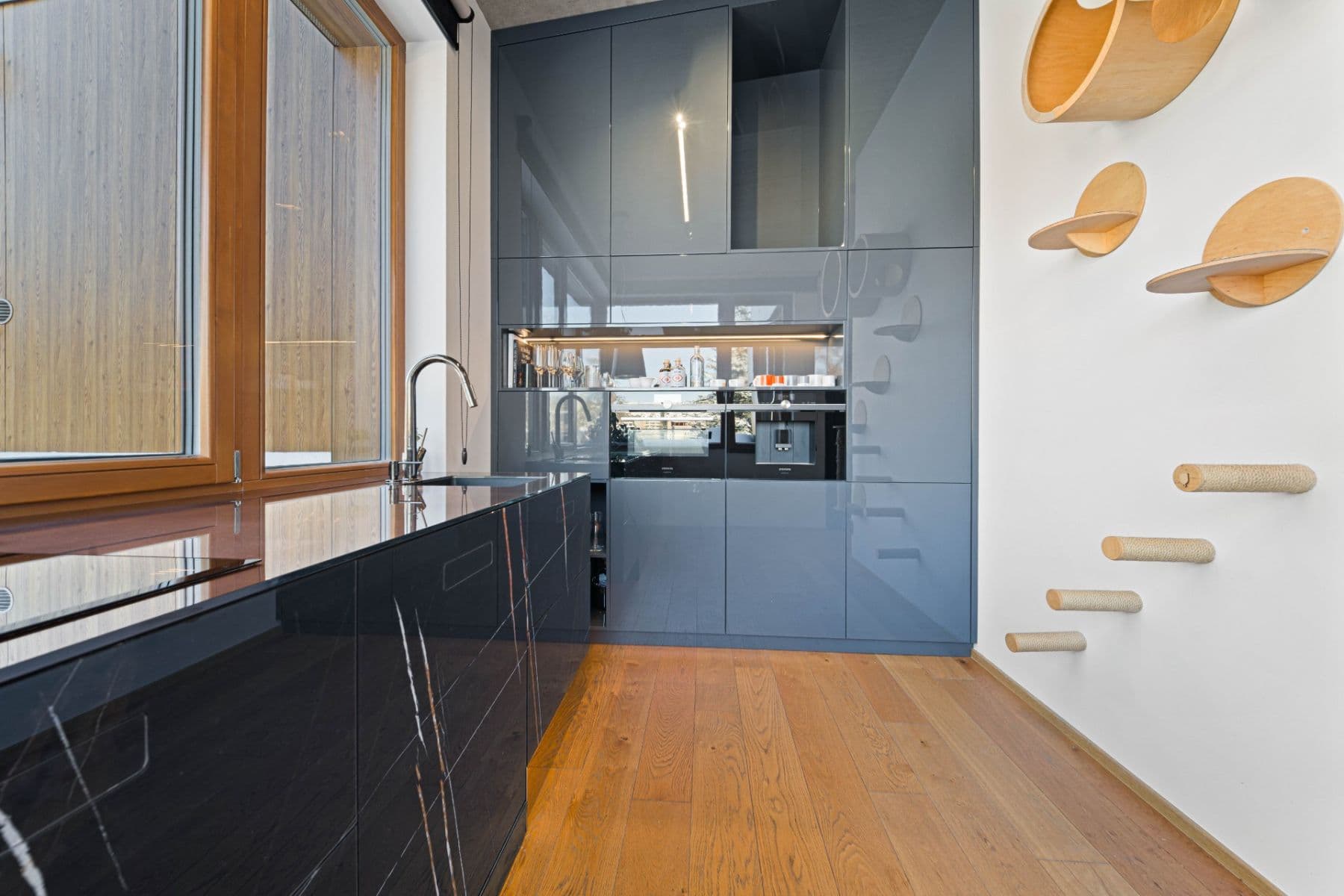 Predaj bytu 4-izbový 107 m², 5. máje, Praha, Praha Predaj bytu 4-izbový 107 m², 5. máje, Praha, Praha