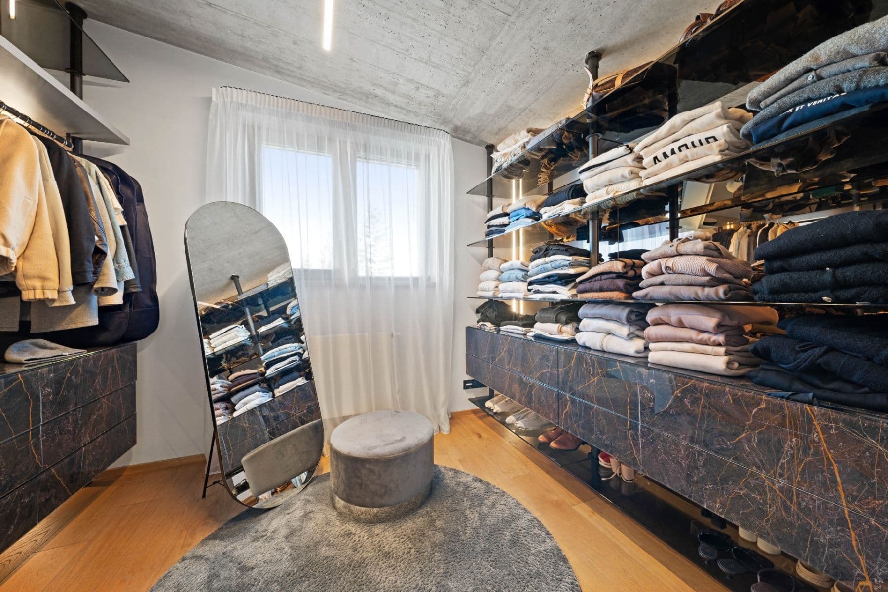 Predaj bytu 4-izbový 107 m², 5. máje, Praha, Praha Predaj bytu 4-izbový 107 m², 5. máje, Praha, Praha