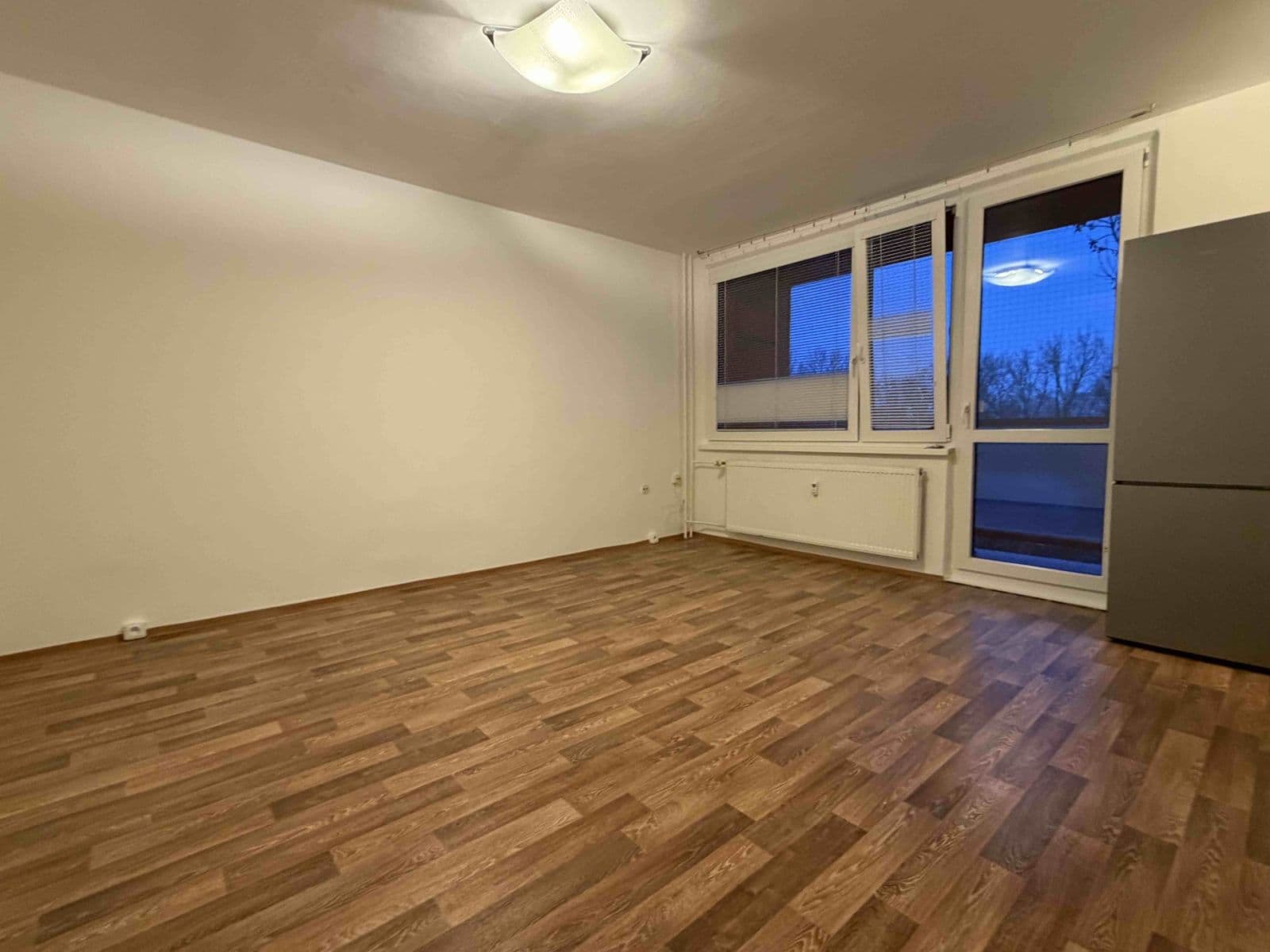 Prenájom bytu 1-izbový 32 m², Lidická, Pardubice, Pardubický kraj Prenájom bytu 1-izbový 32 m², Lidická, Pardubice, Pardubický kraj