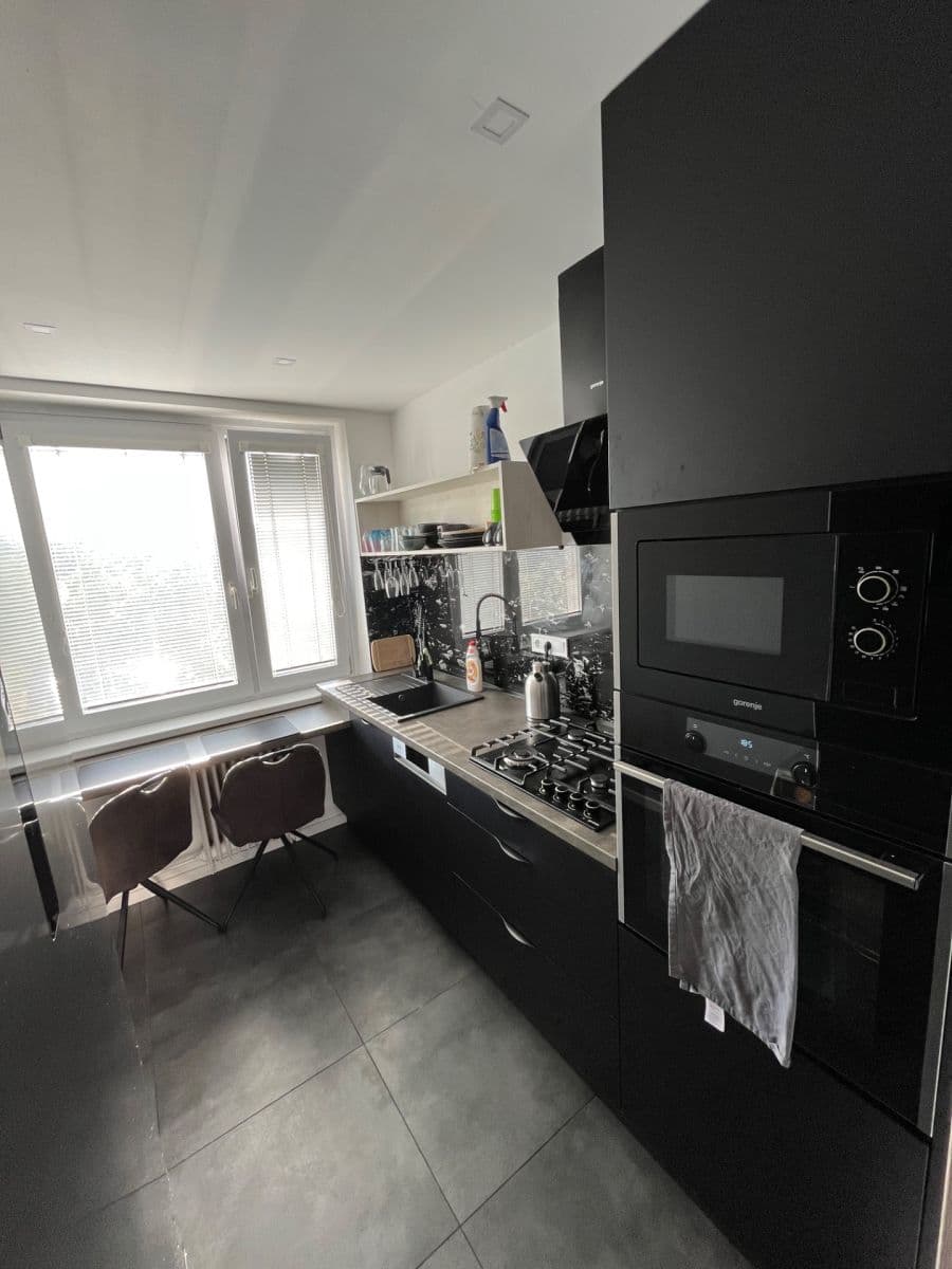 Prenájom bytu 3-izbový 60 m², Komenského, Piešťany, Trnavský kraj Prenájom bytu 3-izbový 60 m², Komenského, Piešťany, Trnavský kraj