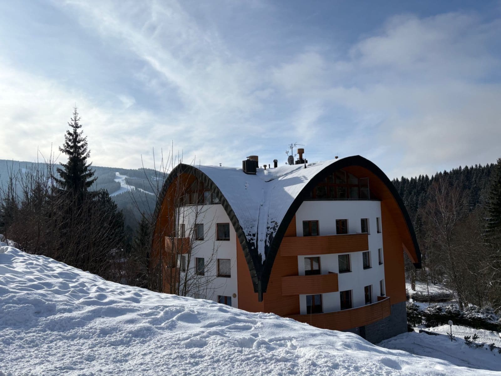 Predaj bytu 4-izbový 78 m², Špindlerův Mlýn, Královéhradecký kraj Predaj bytu 4-izbový 78 m², Špindlerův Mlýn, Královéhradecký kraj