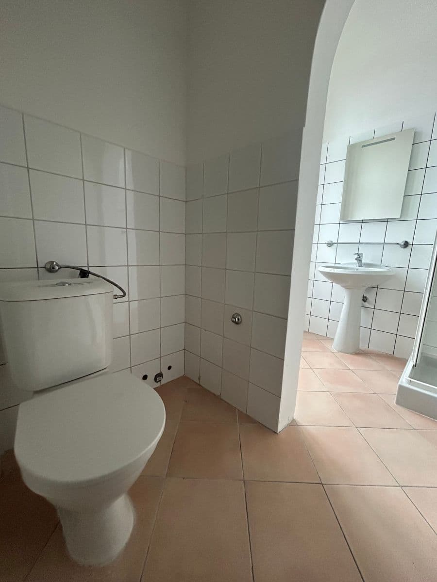 Prenájom bytu 2-izbový 45 m², Bubenská, Praha, Praha Prenájom bytu 2-izbový 45 m², Bubenská, Praha, Praha