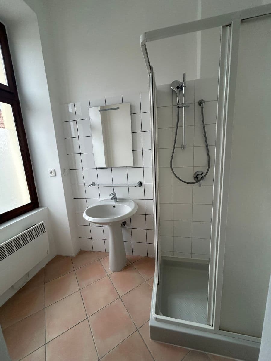 Prenájom bytu 2-izbový 45 m², Bubenská, Praha, Praha Prenájom bytu 2-izbový 45 m², Bubenská, Praha, Praha