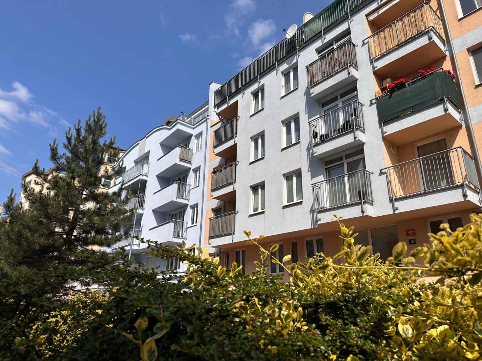 Prenájom bytu 3-izbový 118 m², V Zeleném údolí, Praha, Praha Prenájom bytu 3-izbový 118 m², V Zeleném údolí, Praha, Praha