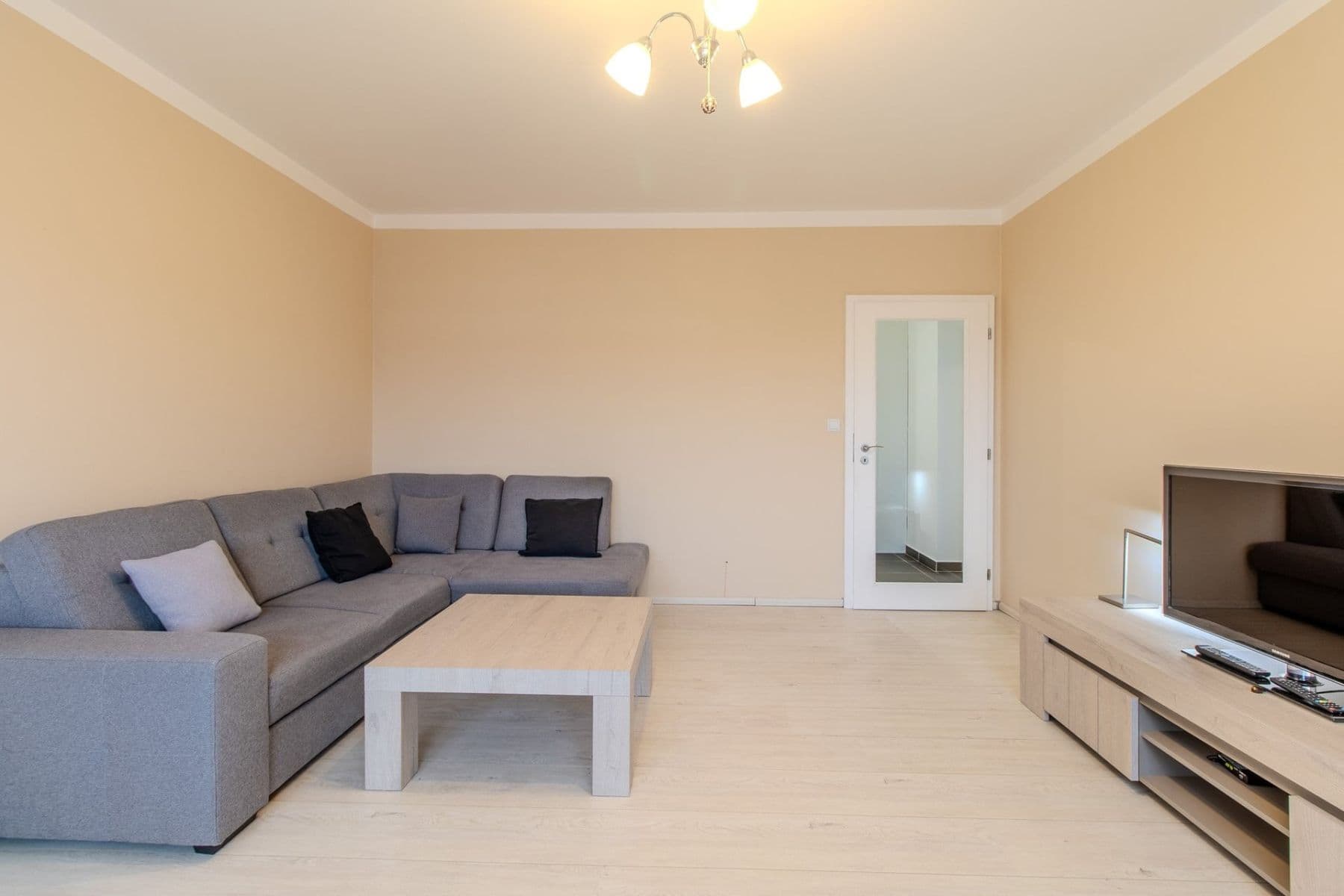 Prenájom bytu 2-izbový 70 m², Na Hrádku, Kralupy nad Vltavou, Středočeský kraj Prenájom bytu 2-izbový 70 m², Na Hrádku, Kralupy nad Vltavou, Středočeský kraj