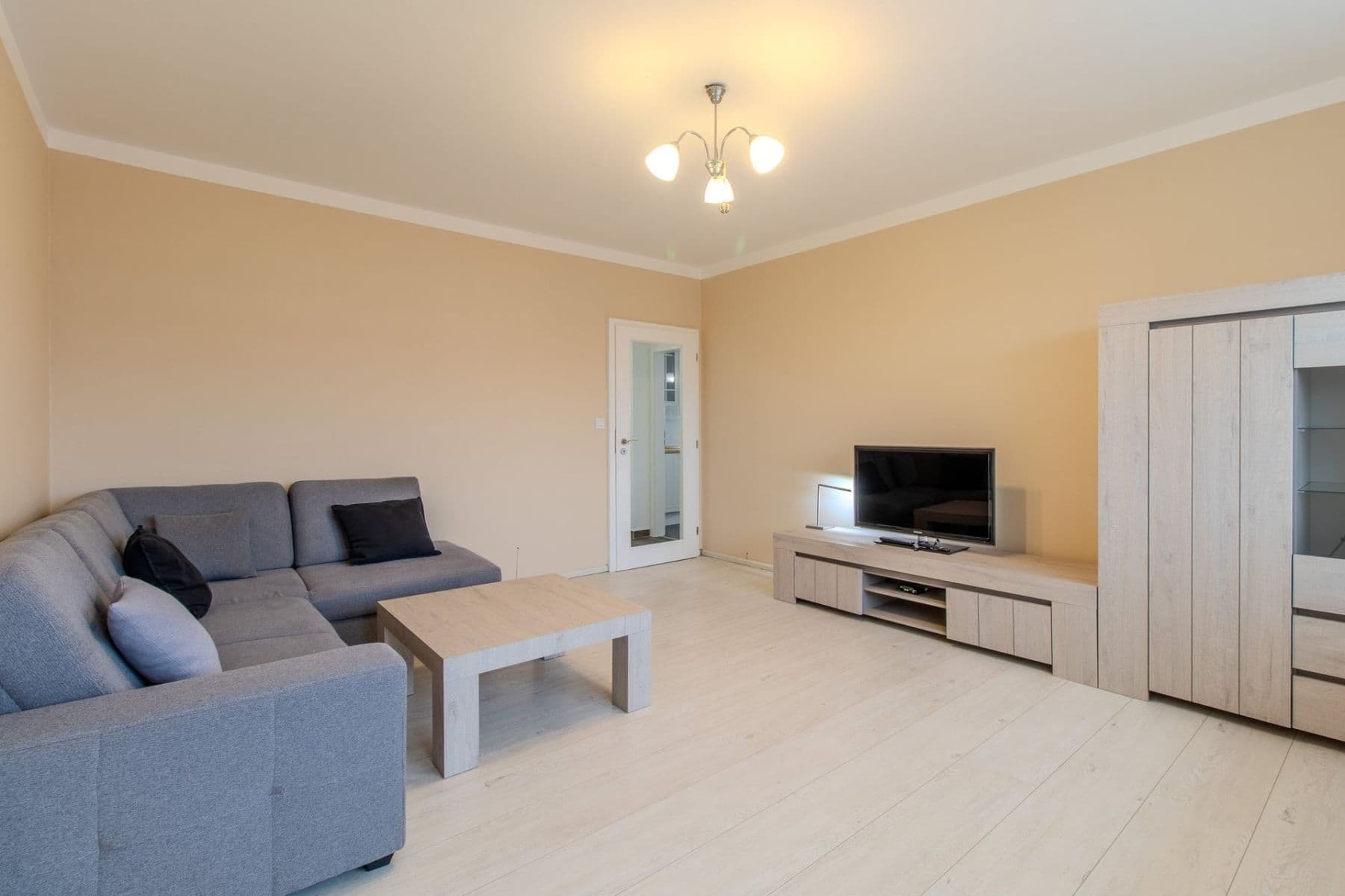 Prenájom bytu 2-izbový 70 m², Na Hrádku, Kralupy nad Vltavou, Středočeský kraj Prenájom bytu 2-izbový 70 m², Na Hrádku, Kralupy nad Vltavou, Středočeský kraj