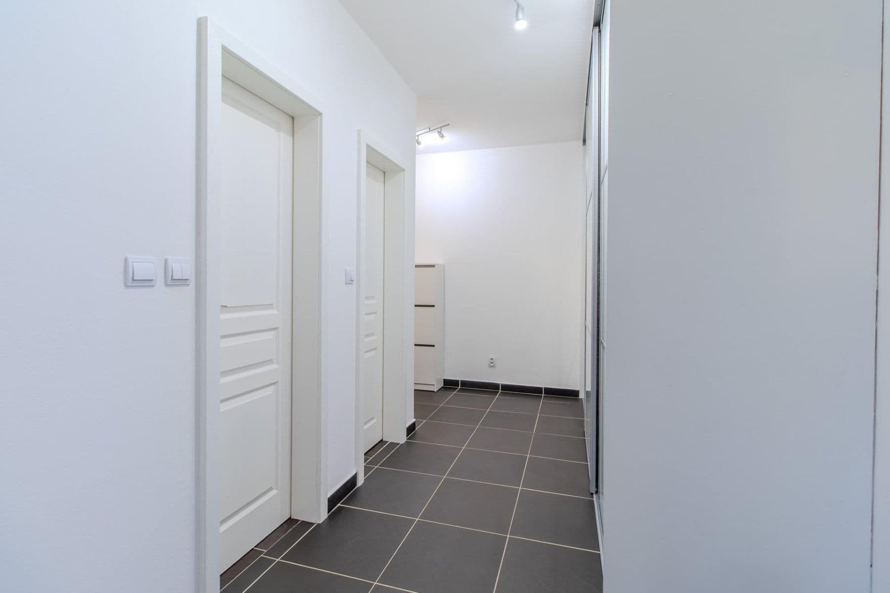 Prenájom bytu 2-izbový 70 m², Na Hrádku, Kralupy nad Vltavou, Středočeský kraj Prenájom bytu 2-izbový 70 m², Na Hrádku, Kralupy nad Vltavou, Středočeský kraj