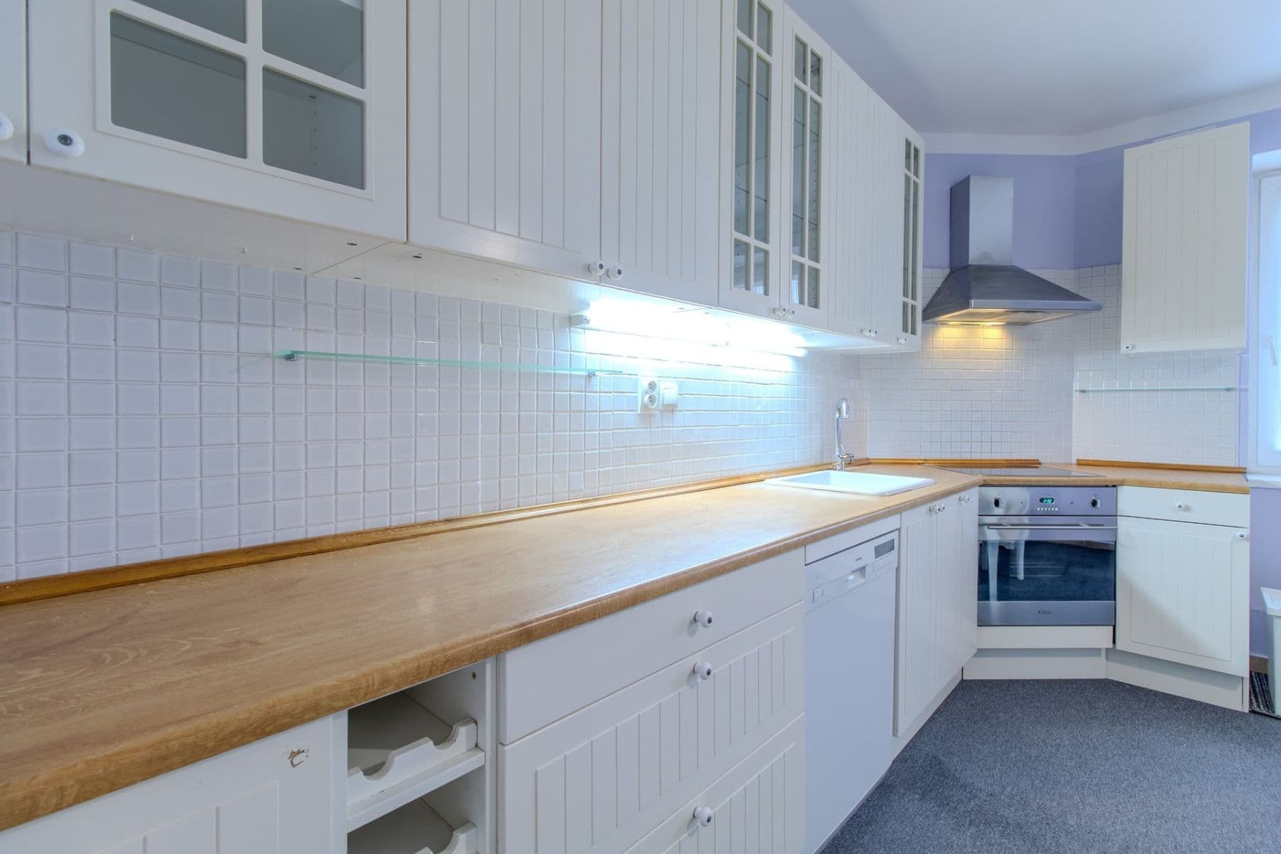 Prenájom bytu 2-izbový 70 m², Na Hrádku, Kralupy nad Vltavou, Středočeský kraj Prenájom bytu 2-izbový 70 m², Na Hrádku, Kralupy nad Vltavou, Středočeský kraj