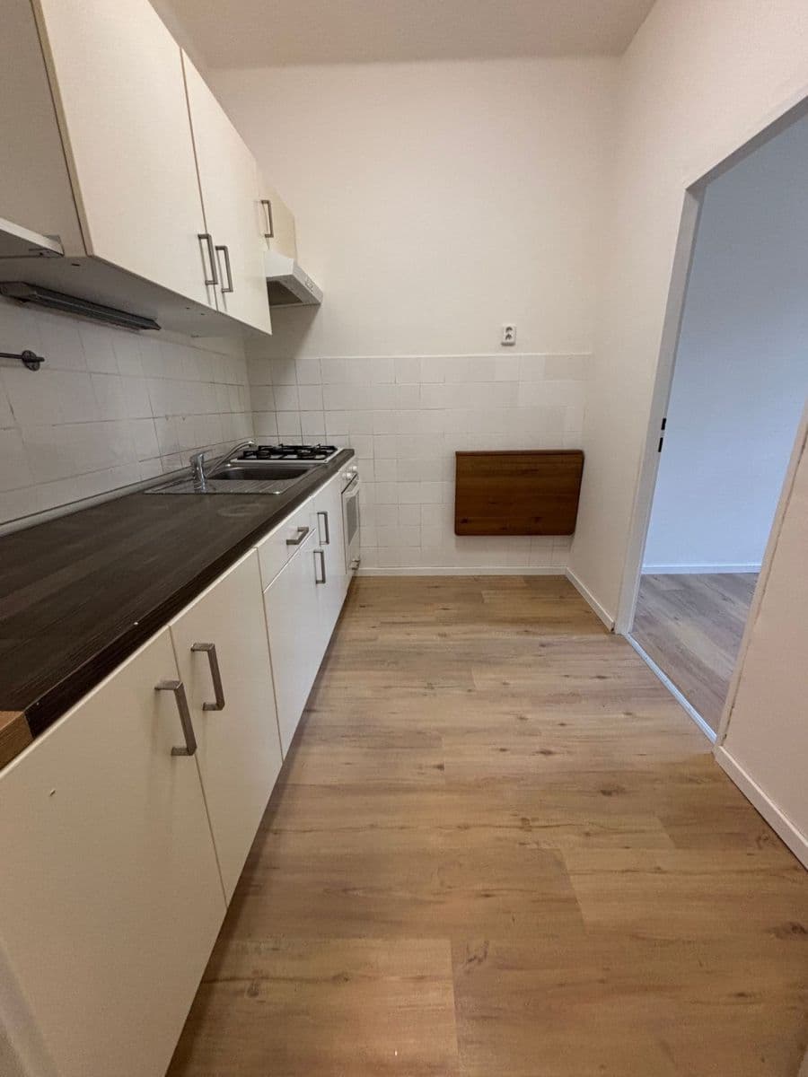 Prenájom bytu 2-izbový 36 m², Žerotínova, Praha, Praha Prenájom bytu 2-izbový 36 m², Žerotínova, Praha, Praha