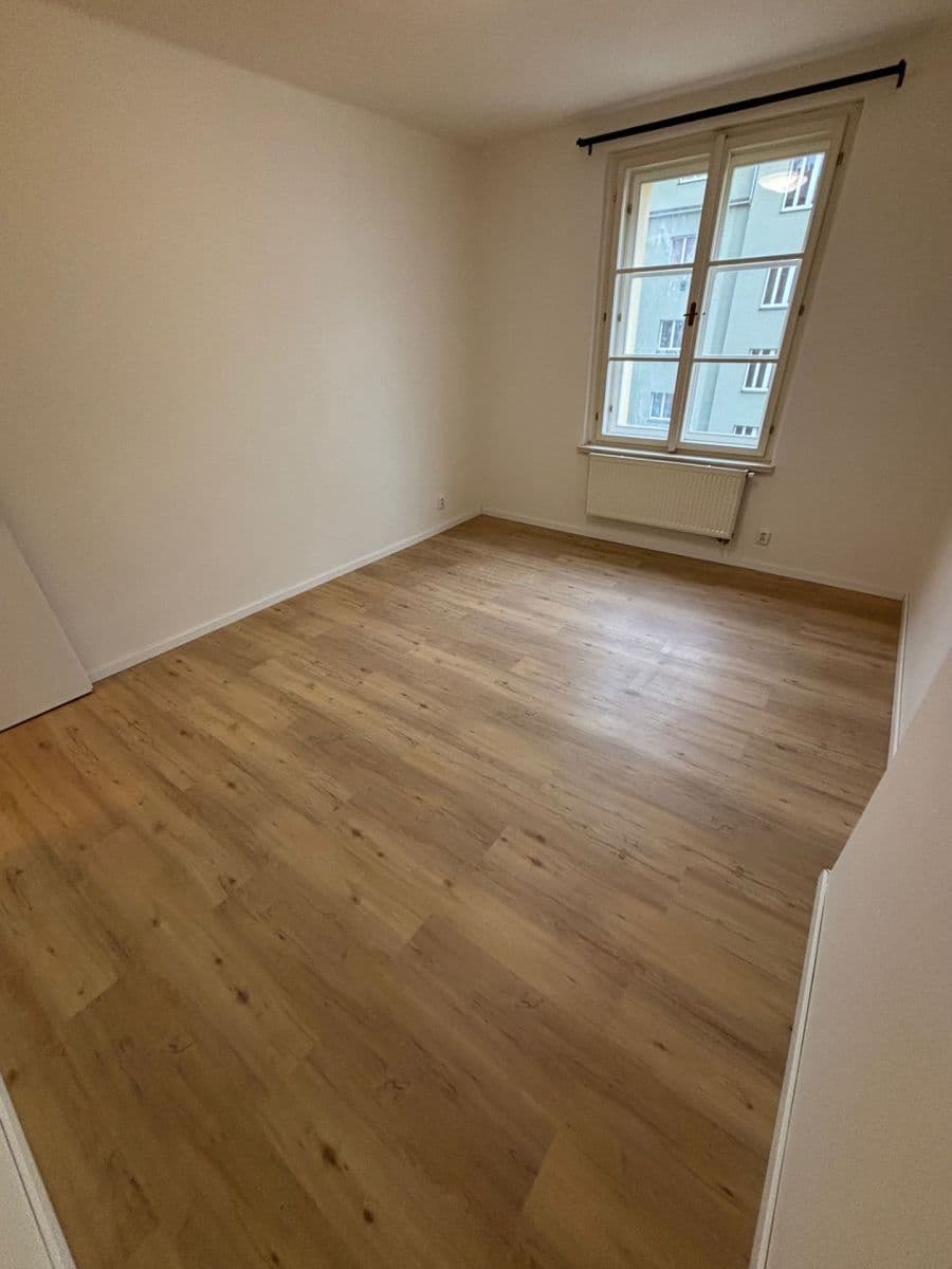 Prenájom bytu 2-izbový 36 m², Žerotínova, Praha, Praha Prenájom bytu 2-izbový 36 m², Žerotínova, Praha, Praha