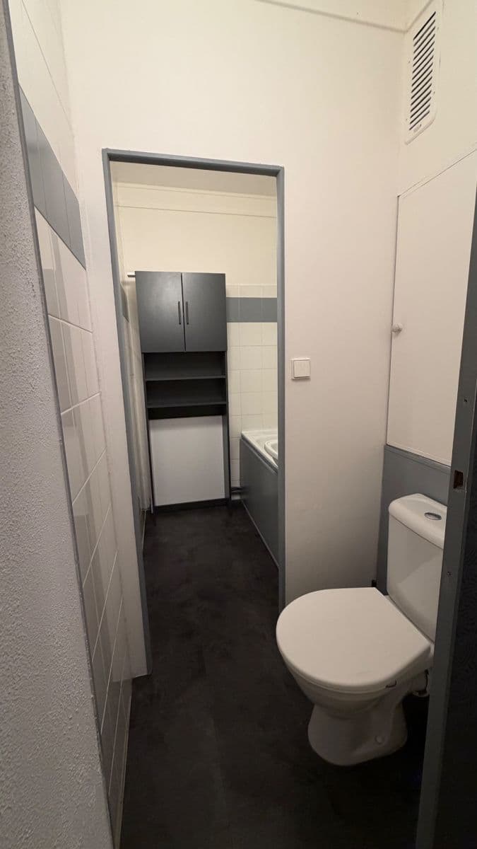Predaj bytu 2-izbový 60 m², Brněnská, Olomouc, Olomoucký kraj Predaj bytu 2-izbový 60 m², Brněnská, Olomouc, Olomoucký kraj
