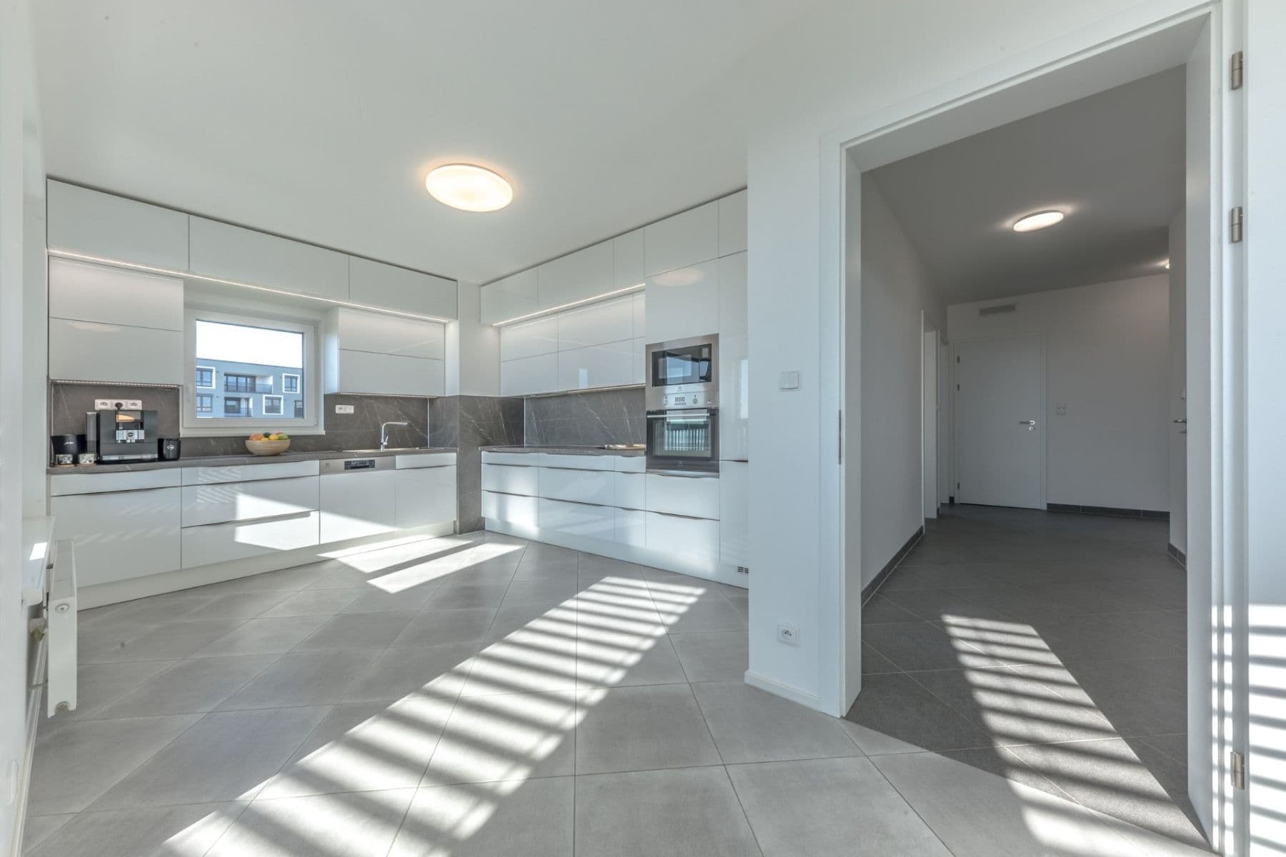 Prenájom bytu 4-izbový 101 m², Stočesova, Praha, Praha Prenájom bytu 4-izbový 101 m², Stočesova, Praha, Praha