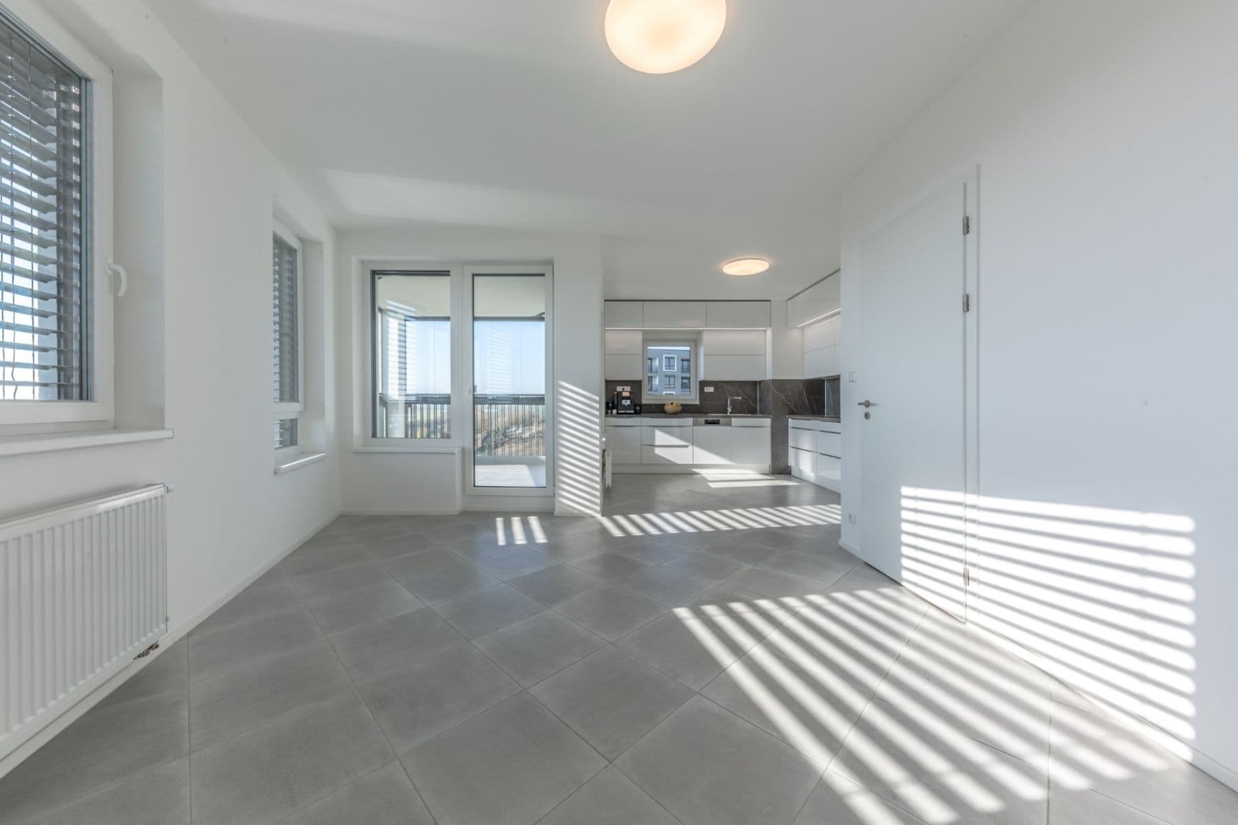 Prenájom bytu 4-izbový 101 m², Stočesova, Praha, Praha Prenájom bytu 4-izbový 101 m², Stočesova, Praha, Praha