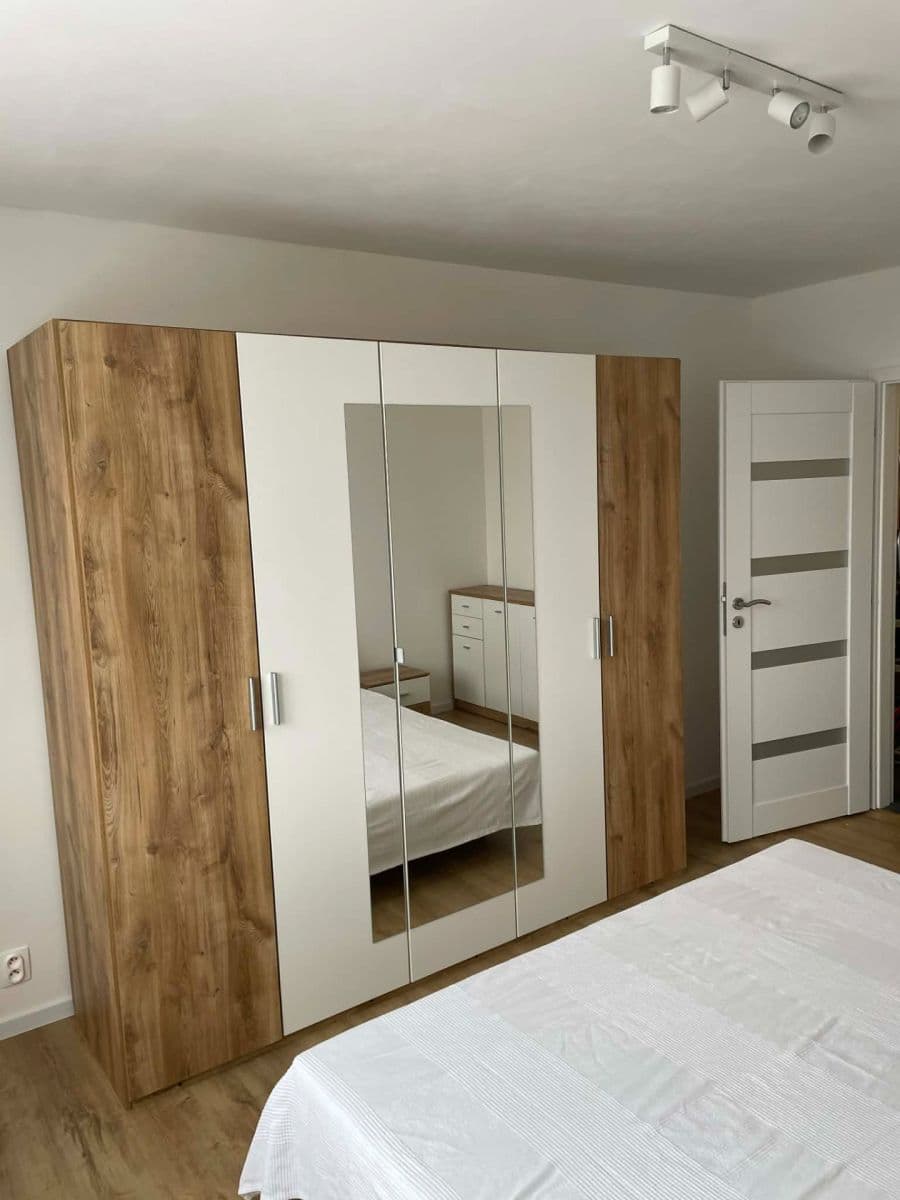 Prenájom bytu 2-izbový 50 m², Obchodná, Strážske, Košický kraj Prenájom bytu 2-izbový 50 m², Obchodná, Strážske, Košický kraj