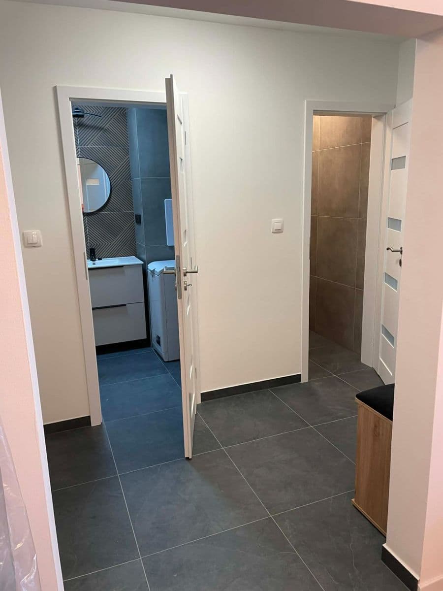 Prenájom bytu 2-izbový 50 m², Obchodná, Strážske, Košický kraj Prenájom bytu 2-izbový 50 m², Obchodná, Strážske, Košický kraj