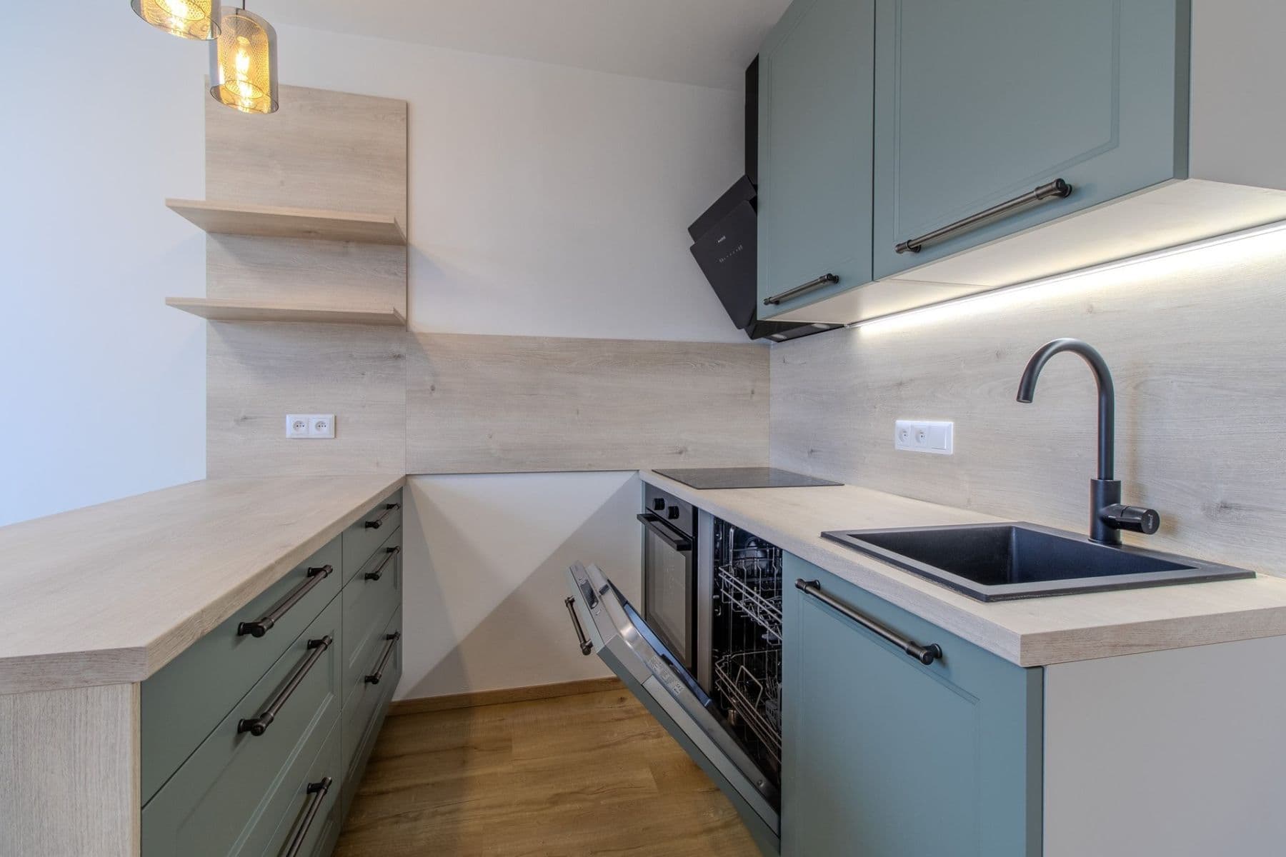 Prenájom bytu 3-izbový 69 m², Slancova, Praha, Praha Prenájom bytu 3-izbový 69 m², Slancova, Praha, Praha