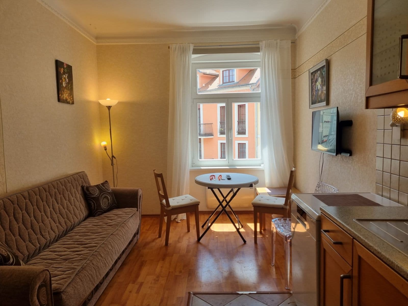 Predaj bytu 2-izbový 35 m², Zámecký vrch, Karlovy Vary, Karlovarský kraj Predaj bytu 2-izbový 35 m², Zámecký vrch, Karlovy Vary, Karlovarský kraj