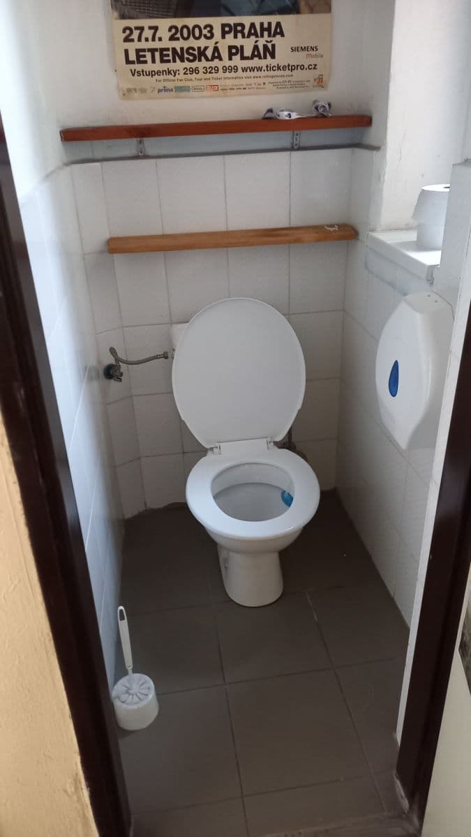 Prenájom bytu 1-izbový 36 m², Plzeňská, Praha, Praha Prenájom bytu 1-izbový 36 m², Plzeňská, Praha, Praha