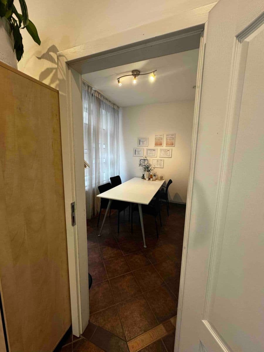 Prenájom kancelárie 85 m², Bělehradská, Praha, Praha Prenájom kancelárie 85 m², Bělehradská, Praha, Praha