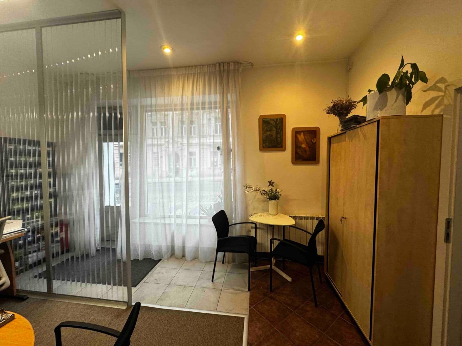 Prenájom kancelárie 85 m², Bělehradská, Praha, Praha Prenájom kancelárie 85 m², Bělehradská, Praha, Praha