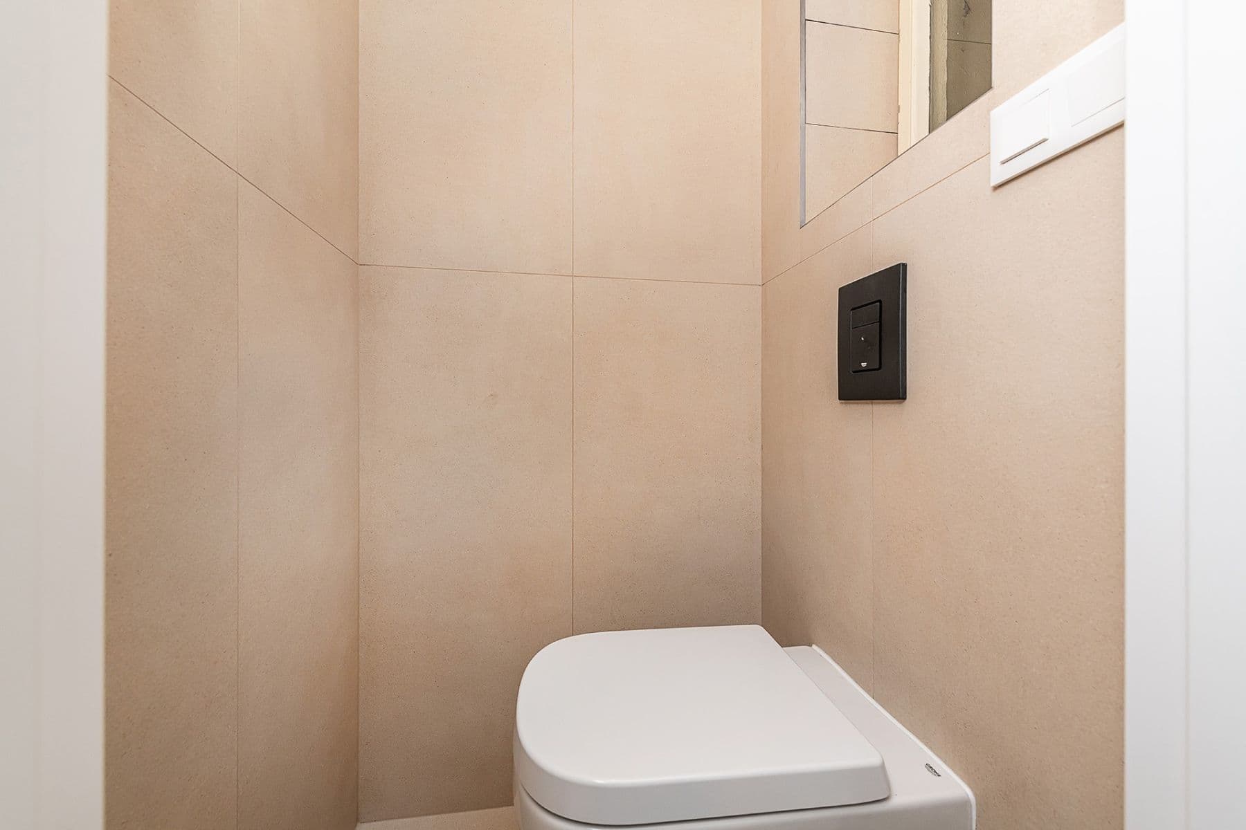 Predaj bytu 2-izbový 42 m², Bulharská, Praha, Praha Predaj bytu 2-izbový 42 m², Bulharská, Praha, Praha