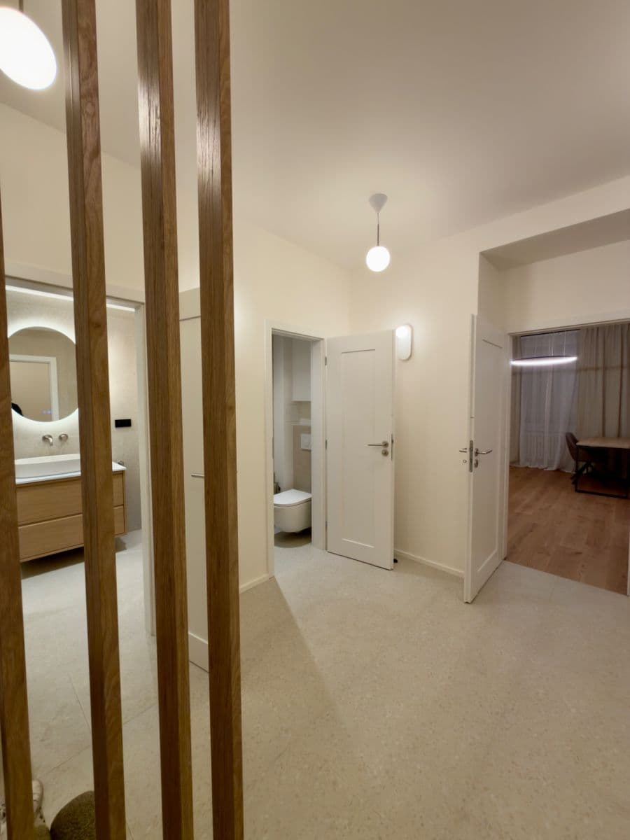 Prenájom bytu 3-izbový 73 m², Sokolovská, Praha, Praha Prenájom bytu 3-izbový 73 m², Sokolovská, Praha, Praha