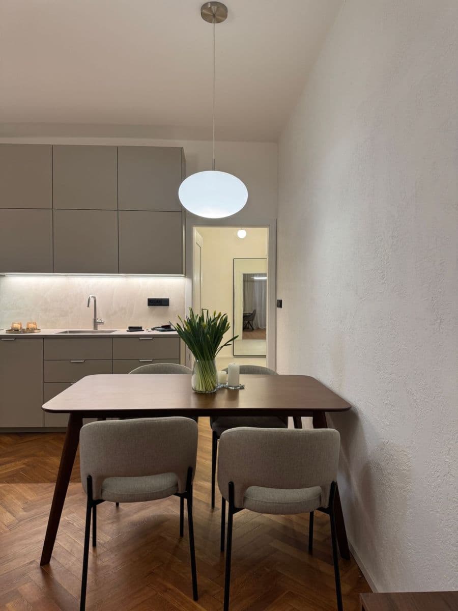 Prenájom bytu 3-izbový 73 m², Sokolovská, Praha, Praha Prenájom bytu 3-izbový 73 m², Sokolovská, Praha, Praha