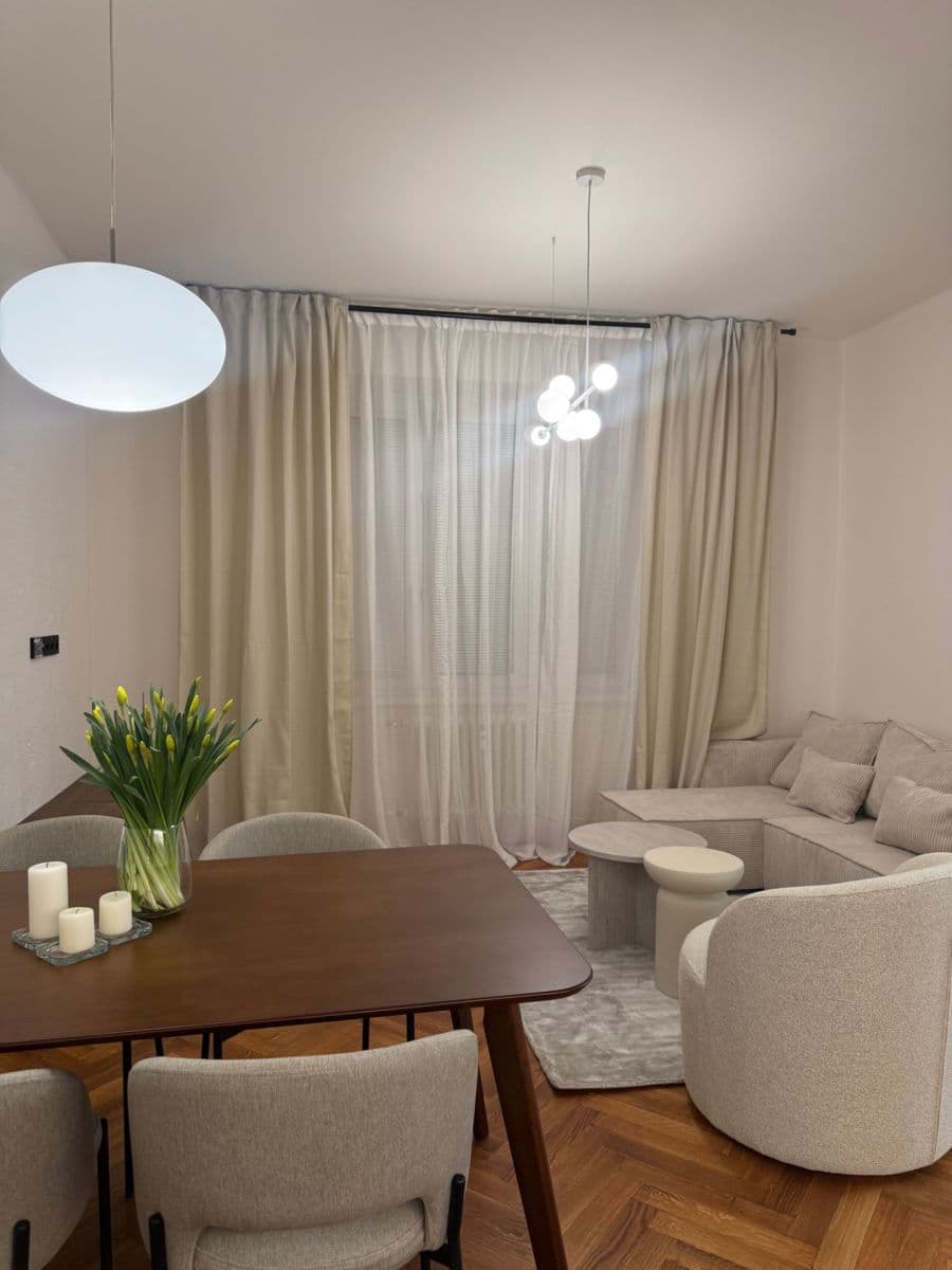 Prenájom bytu 3-izbový 73 m², Sokolovská, Praha, Praha Prenájom bytu 3-izbový 73 m², Sokolovská, Praha, Praha