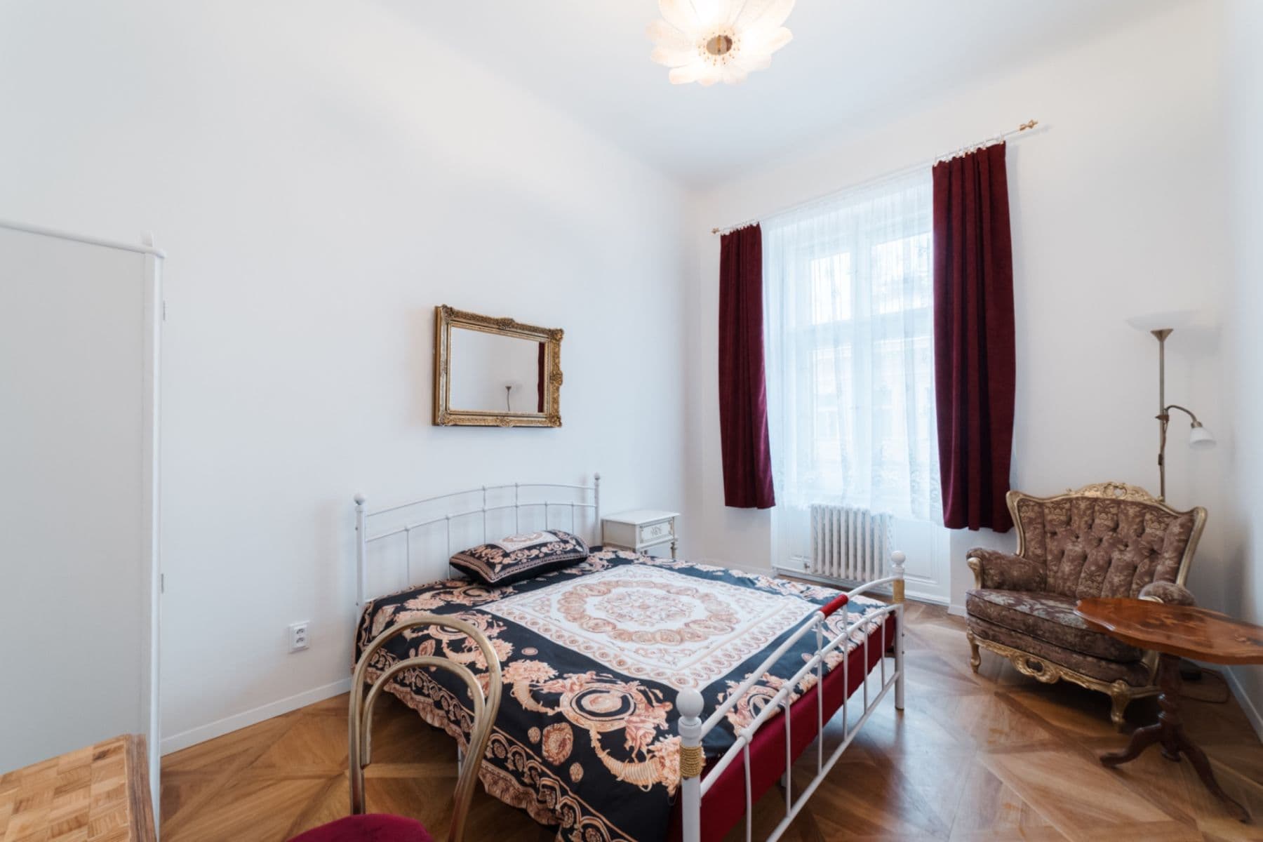 Prenájom bytu 3-izbový 93 m², Zborovská, Praha, Praha Prenájom bytu 3-izbový 93 m², Zborovská, Praha, Praha