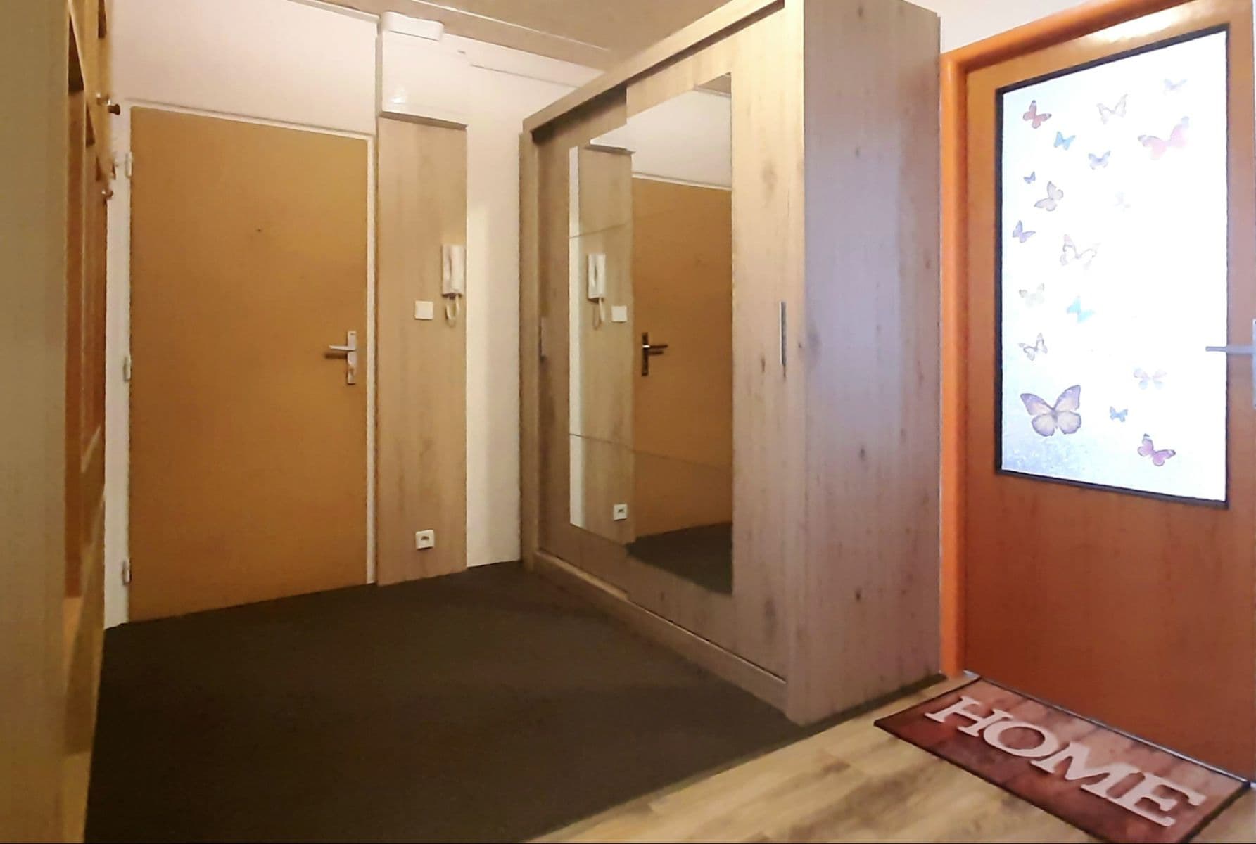 Predaj bytu 3-izbový 67 m², Třebenická, Praha, Praha Predaj bytu 3-izbový 67 m², Třebenická, Praha, Praha