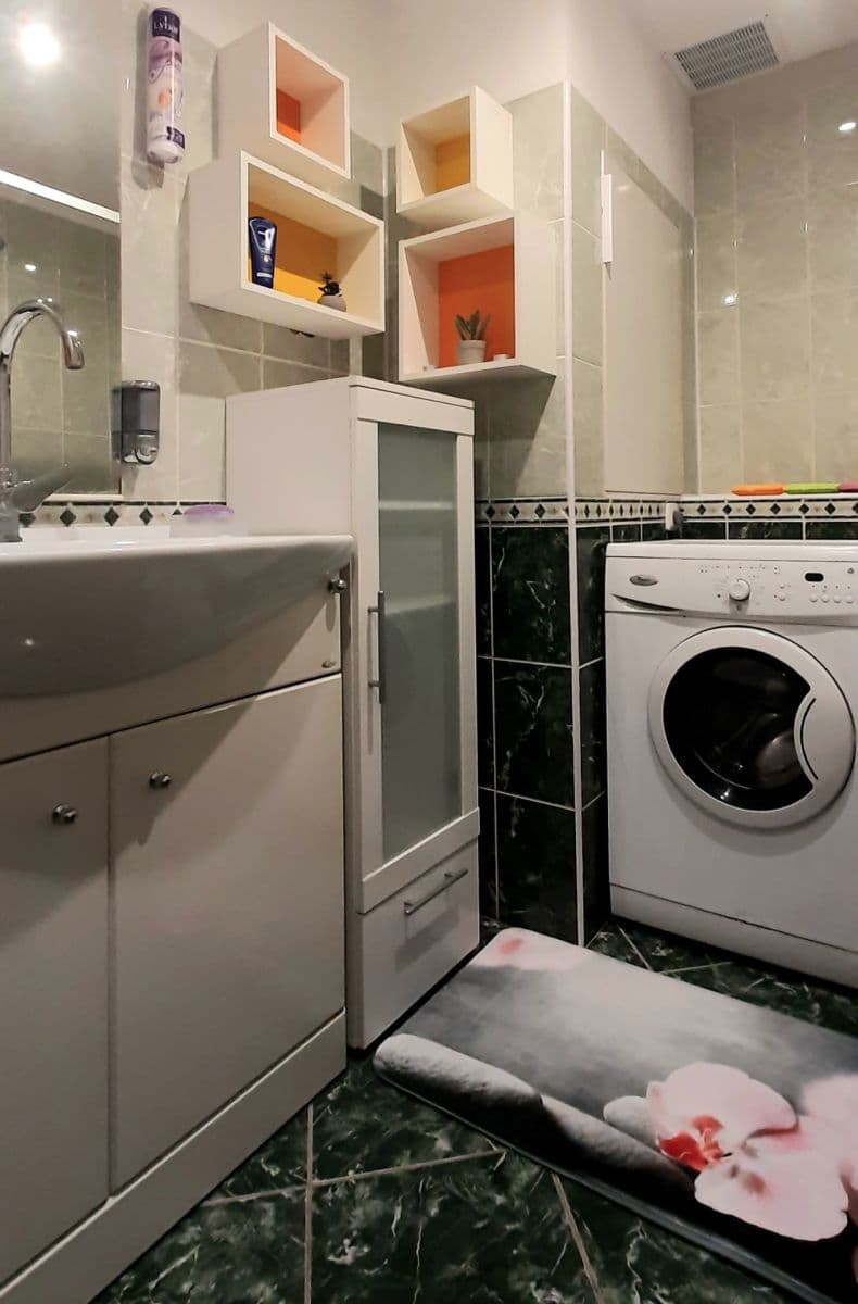 Predaj bytu 3-izbový 67 m², Třebenická, Praha, Praha Predaj bytu 3-izbový 67 m², Třebenická, Praha, Praha