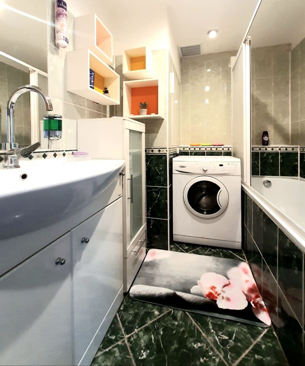 Predaj bytu 3-izbový 67 m², Třebenická, Praha, Praha Predaj bytu 3-izbový 67 m², Třebenická, Praha, Praha