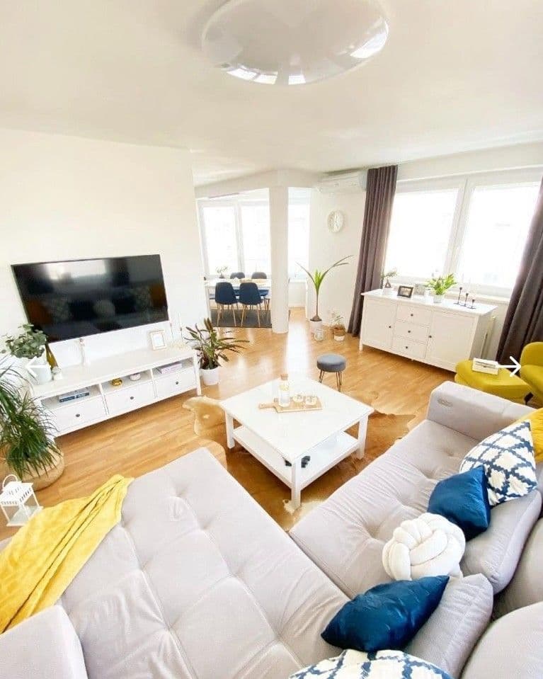 Prenájom bytu 2-izbový 65 m², Planét, Ružinov, Bratislavský kraj Prenájom bytu 2-izbový 65 m², Planét, Ružinov, Bratislavský kraj