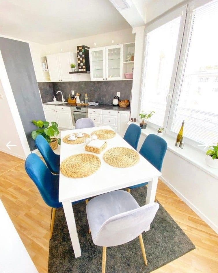 Prenájom bytu 2-izbový 65 m², Planét, Ružinov, Bratislavský kraj Prenájom bytu 2-izbový 65 m², Planét, Ružinov, Bratislavský kraj